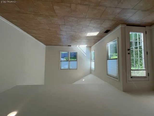 Vaulted Ceiling Vaulted Ceiling