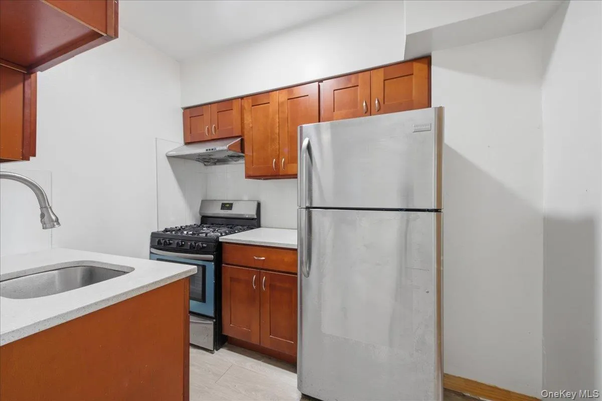 1850 Unionport Road, New York, NY, 1 Bedroom Bedrooms, 4 Rooms Rooms,1 BathroomBathrooms,Residential Lease,For Rent,Unionport,0,1042492 1850 Unionport Road, New York, NY, 1 Bedroom Bedrooms, 4 Rooms Rooms,1 BathroomBathrooms,Residential Lease,For Rent,Unionport,0,1042492