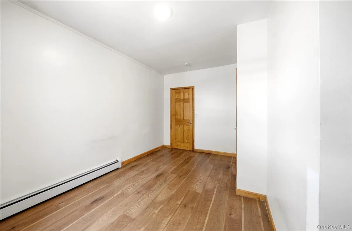 1850 Unionport Road, New York, NY, 1 Bedroom Bedrooms, 4 Rooms Rooms,1 BathroomBathrooms,Residential Lease,For Rent,Unionport,0,1042492 1850 Unionport Road, New York, NY, 1 Bedroom Bedrooms, 4 Rooms Rooms,1 BathroomBathrooms,Residential Lease,For Rent,Unionport,0,1042492