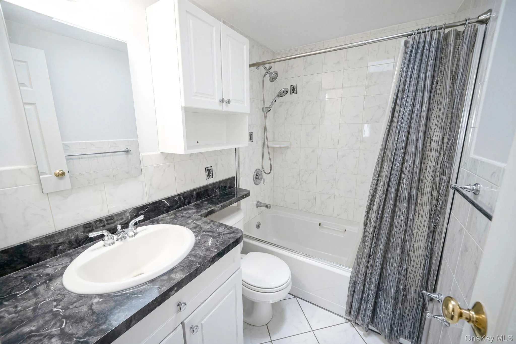 407 Argyle Road, Hempstead, NY, 5 Bedrooms Bedrooms, 8 Rooms Rooms,2 BathroomsBathrooms,Residential,For Rent,Argyle,0,1042494 407 Argyle Road, Hempstead, NY, 5 Bedrooms Bedrooms, 8 Rooms Rooms,2 BathroomsBathrooms,Residential,For Rent,Argyle,0,1042494