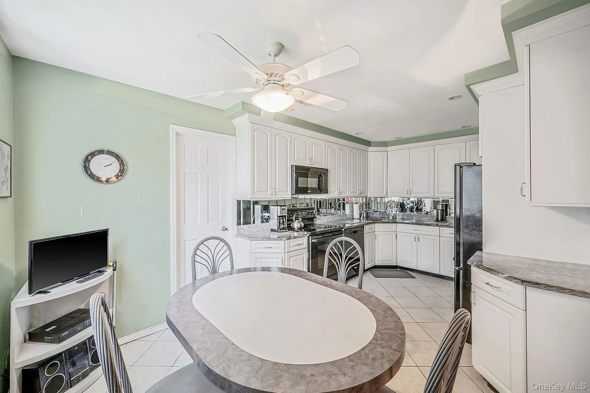 407 Argyle Road, Hempstead, NY, 5 Bedrooms Bedrooms, 8 Rooms Rooms,2 BathroomsBathrooms,Residential,For Rent,Argyle,0,1042494 407 Argyle Road, Hempstead, NY, 5 Bedrooms Bedrooms, 8 Rooms Rooms,2 BathroomsBathrooms,Residential,For Rent,Argyle,0,1042494