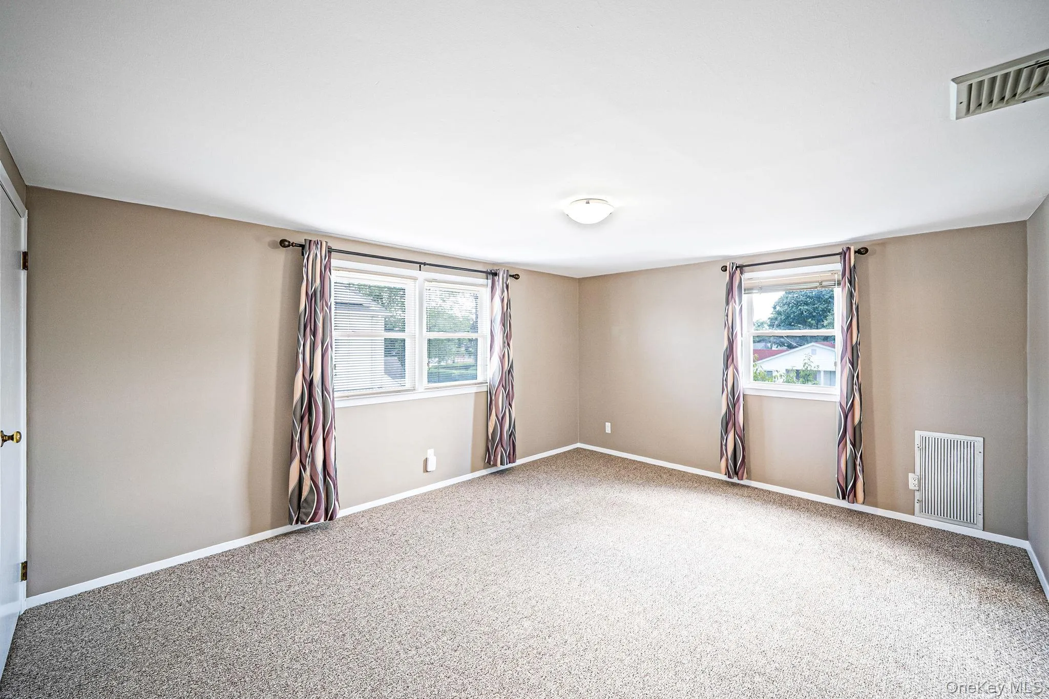 407 Argyle Road, Hempstead, NY, 5 Bedrooms Bedrooms, 8 Rooms Rooms,2 BathroomsBathrooms,Residential,For Rent,Argyle,0,1042494 407 Argyle Road, Hempstead, NY, 5 Bedrooms Bedrooms, 8 Rooms Rooms,2 BathroomsBathrooms,Residential,For Rent,Argyle,0,1042494