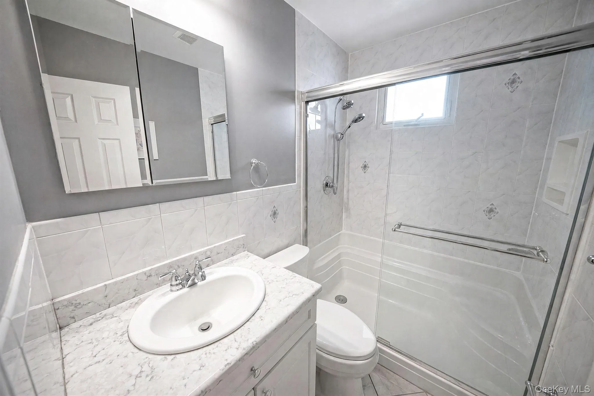 407 Argyle Road, Hempstead, NY, 5 Bedrooms Bedrooms, 8 Rooms Rooms,2 BathroomsBathrooms,Residential,For Rent,Argyle,0,1042494 407 Argyle Road, Hempstead, NY, 5 Bedrooms Bedrooms, 8 Rooms Rooms,2 BathroomsBathrooms,Residential,For Rent,Argyle,0,1042494