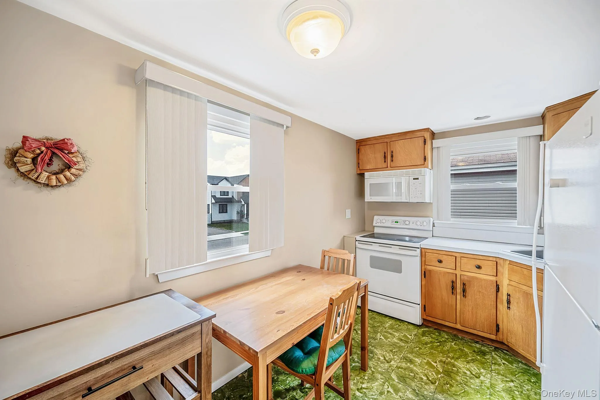 407 Argyle Road, Hempstead, NY, 5 Bedrooms Bedrooms, 8 Rooms Rooms,2 BathroomsBathrooms,Residential,For Rent,Argyle,0,1042494 407 Argyle Road, Hempstead, NY, 5 Bedrooms Bedrooms, 8 Rooms Rooms,2 BathroomsBathrooms,Residential,For Rent,Argyle,0,1042494