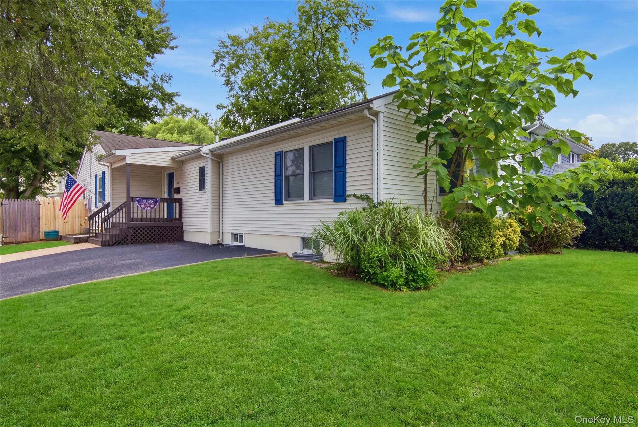 301 Laurel Road, Huntington, NY, 3 Bedrooms Bedrooms, 8 Rooms Rooms,2 BathroomsBathrooms,Residential,For Rent,Laurel,0,1042495 301 Laurel Road, Huntington, NY, 3 Bedrooms Bedrooms, 8 Rooms Rooms,2 BathroomsBathrooms,Residential,For Rent,Laurel,0,1042495