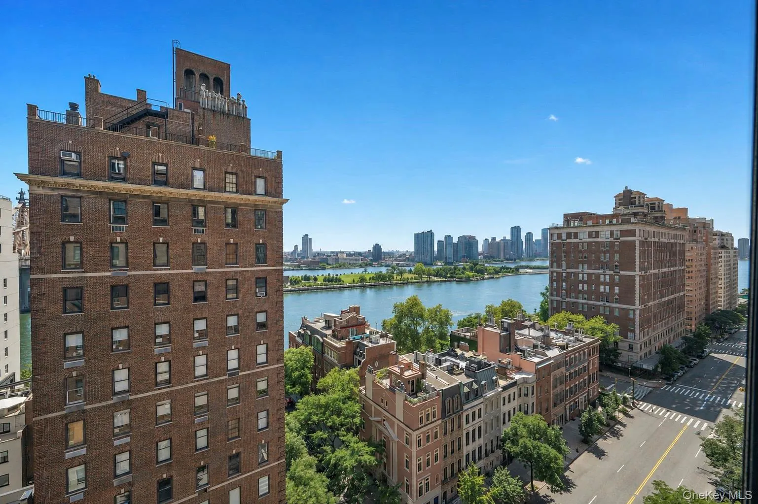 30 Sutton Place, New York, NY, 1 Bedroom Bedrooms, 4 Rooms Rooms,1 BathroomBathrooms,Residential,For Rent,Sutton,0,1042496 30 Sutton Place, New York, NY, 1 Bedroom Bedrooms, 4 Rooms Rooms,1 BathroomBathrooms,Residential,For Rent,Sutton,0,1042496