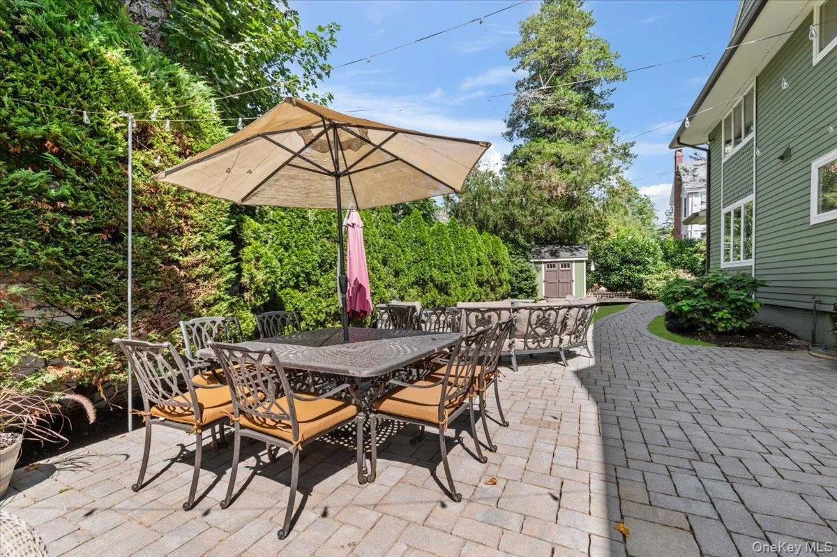 60 Lafayette Avenue, Oyster Bay, NY, 4 Bedrooms Bedrooms, 8 Rooms Rooms,3 BathroomsBathrooms,Residential,For Rent,Lafayette,0,1042500 60 Lafayette Avenue, Oyster Bay, NY, 4 Bedrooms Bedrooms, 8 Rooms Rooms,3 BathroomsBathrooms,Residential,For Rent,Lafayette,0,1042500