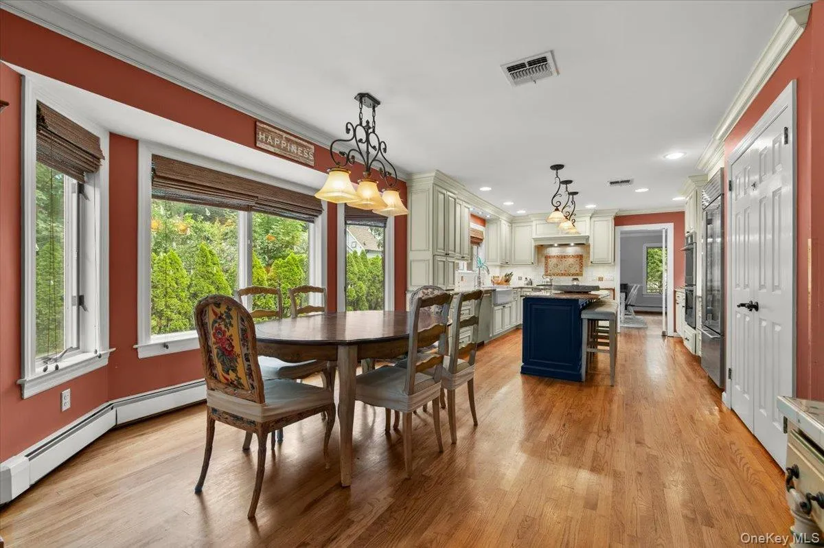 60 Lafayette Avenue, Oyster Bay, NY, 4 Bedrooms Bedrooms, 8 Rooms Rooms,3 BathroomsBathrooms,Residential,For Rent,Lafayette,0,1042500 60 Lafayette Avenue, Oyster Bay, NY, 4 Bedrooms Bedrooms, 8 Rooms Rooms,3 BathroomsBathrooms,Residential,For Rent,Lafayette,0,1042500