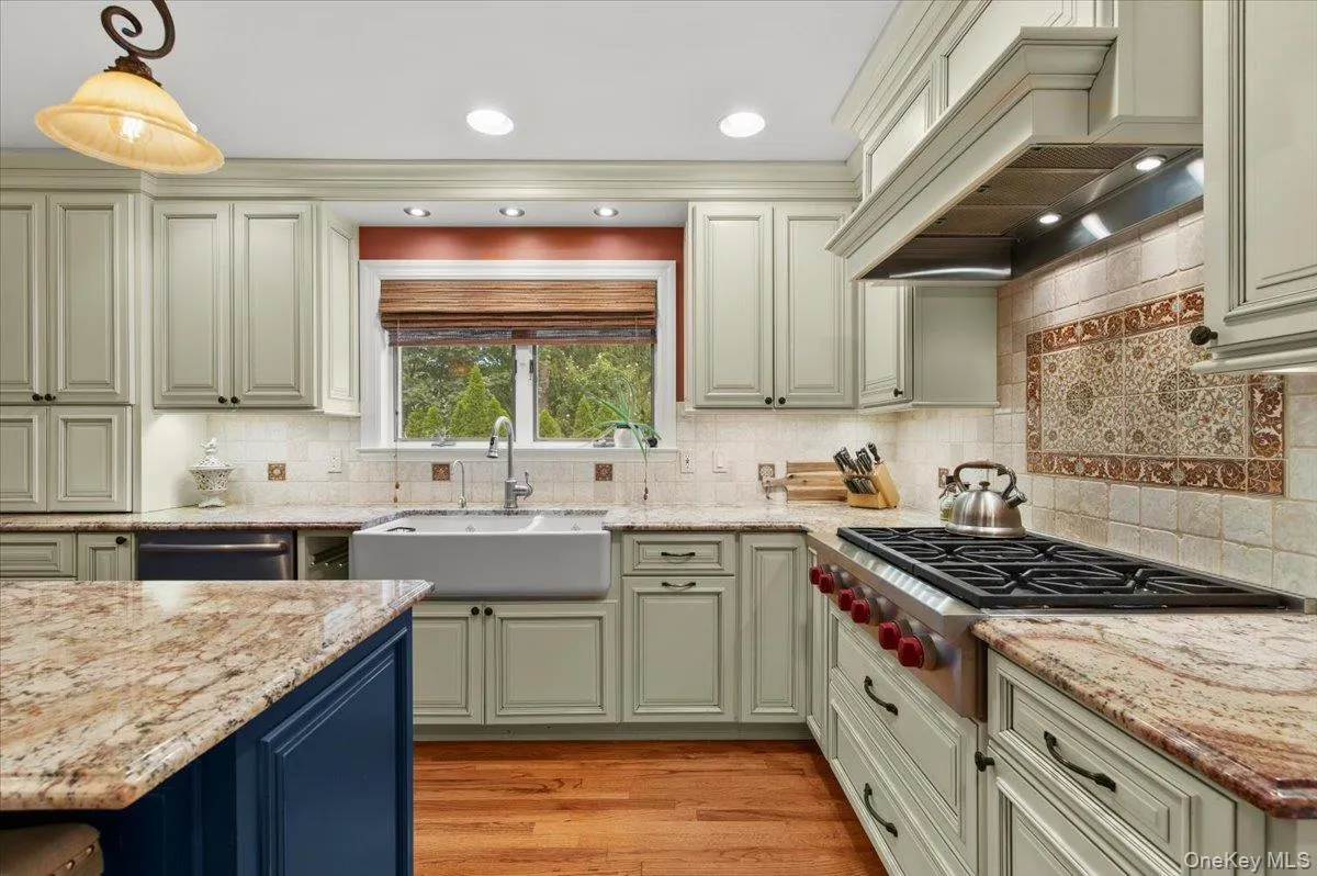 Chef's kitchen Chef's kitchen
