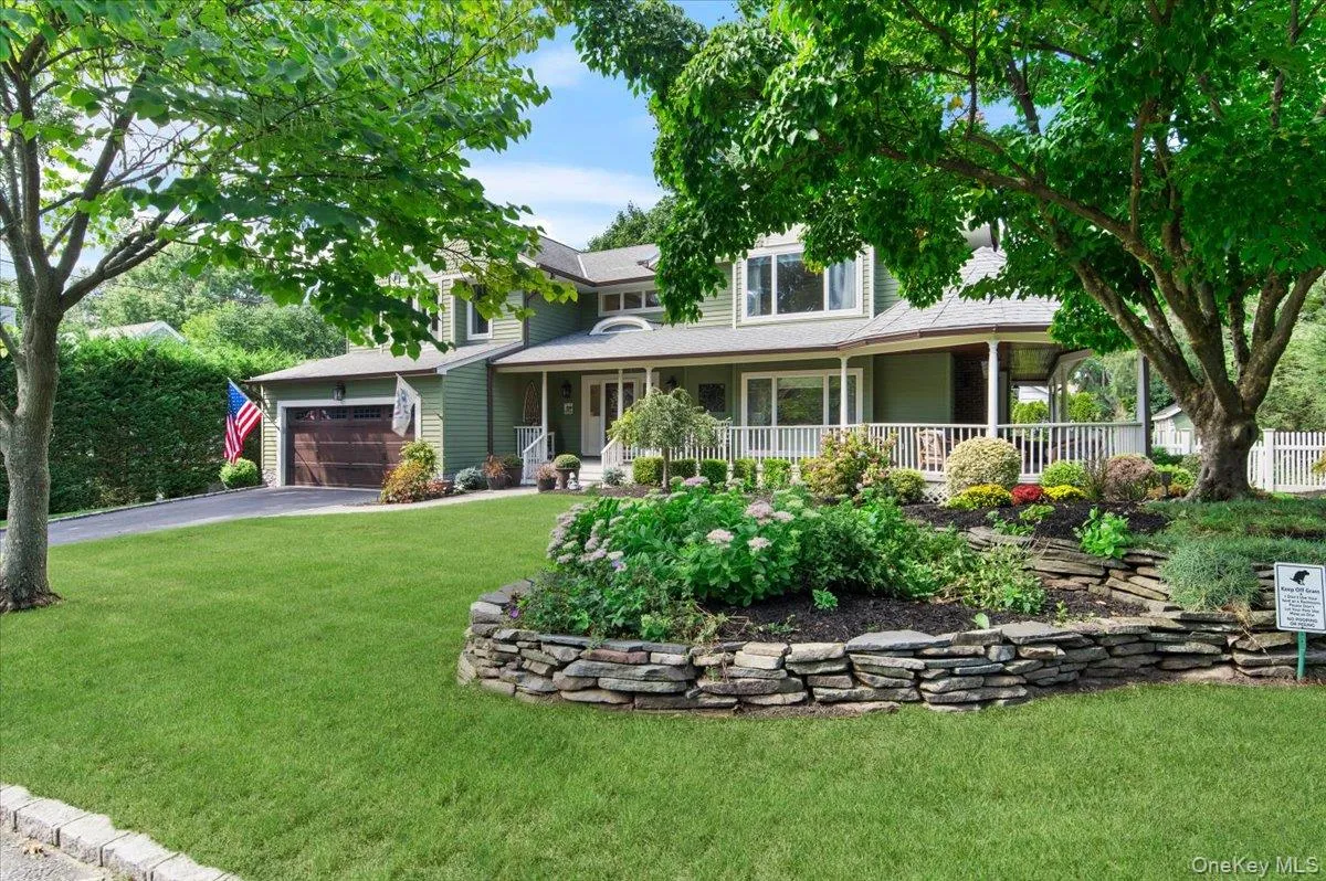 60 Lafayette Avenue, Oyster Bay, NY, 4 Bedrooms Bedrooms, 8 Rooms Rooms,3 BathroomsBathrooms,Residential,For Rent,Lafayette,0,1042500 60 Lafayette Avenue, Oyster Bay, NY, 4 Bedrooms Bedrooms, 8 Rooms Rooms,3 BathroomsBathrooms,Residential,For Rent,Lafayette,0,1042500