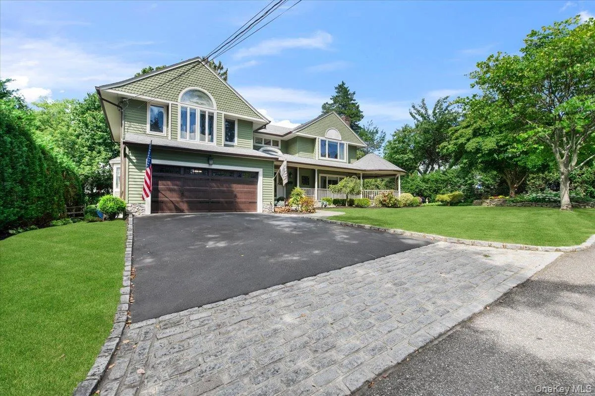 60 Lafayette Avenue, Oyster Bay, NY, 4 Bedrooms Bedrooms, 8 Rooms Rooms,3 BathroomsBathrooms,Residential,For Rent,Lafayette,0,1042500 60 Lafayette Avenue, Oyster Bay, NY, 4 Bedrooms Bedrooms, 8 Rooms Rooms,3 BathroomsBathrooms,Residential,For Rent,Lafayette,0,1042500