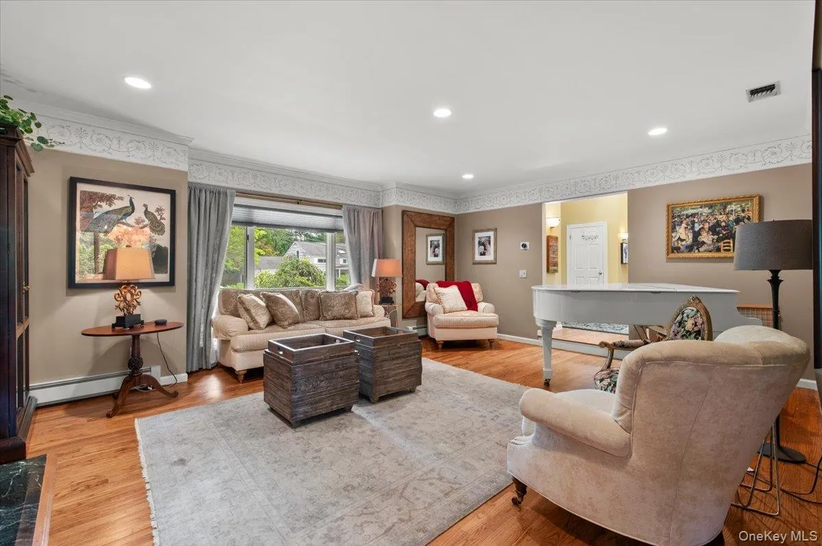 60 Lafayette Avenue, Oyster Bay, NY, 4 Bedrooms Bedrooms, 8 Rooms Rooms,3 BathroomsBathrooms,Residential,For Rent,Lafayette,0,1042500 60 Lafayette Avenue, Oyster Bay, NY, 4 Bedrooms Bedrooms, 8 Rooms Rooms,3 BathroomsBathrooms,Residential,For Rent,Lafayette,0,1042500