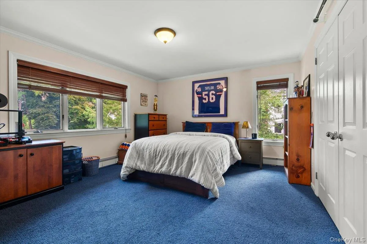 Large bedroom Large bedroom
