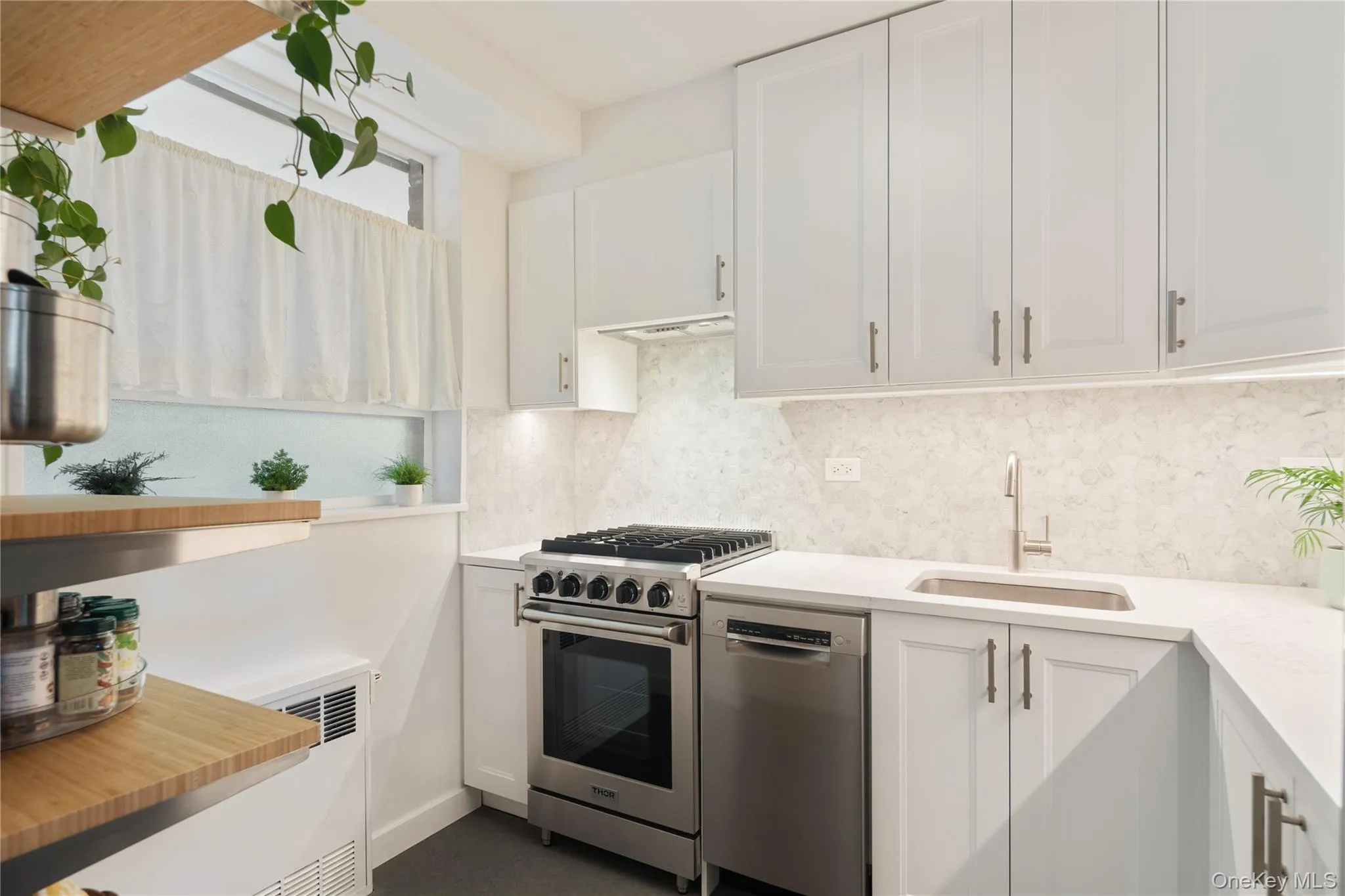 2575 Palisade Avenue, New York, NY, 1 Bedroom Bedrooms, 3 Rooms Rooms,1 BathroomBathrooms,Residential,For Rent,Palisade,0,1042501 2575 Palisade Avenue, New York, NY, 1 Bedroom Bedrooms, 3 Rooms Rooms,1 BathroomBathrooms,Residential,For Rent,Palisade,0,1042501