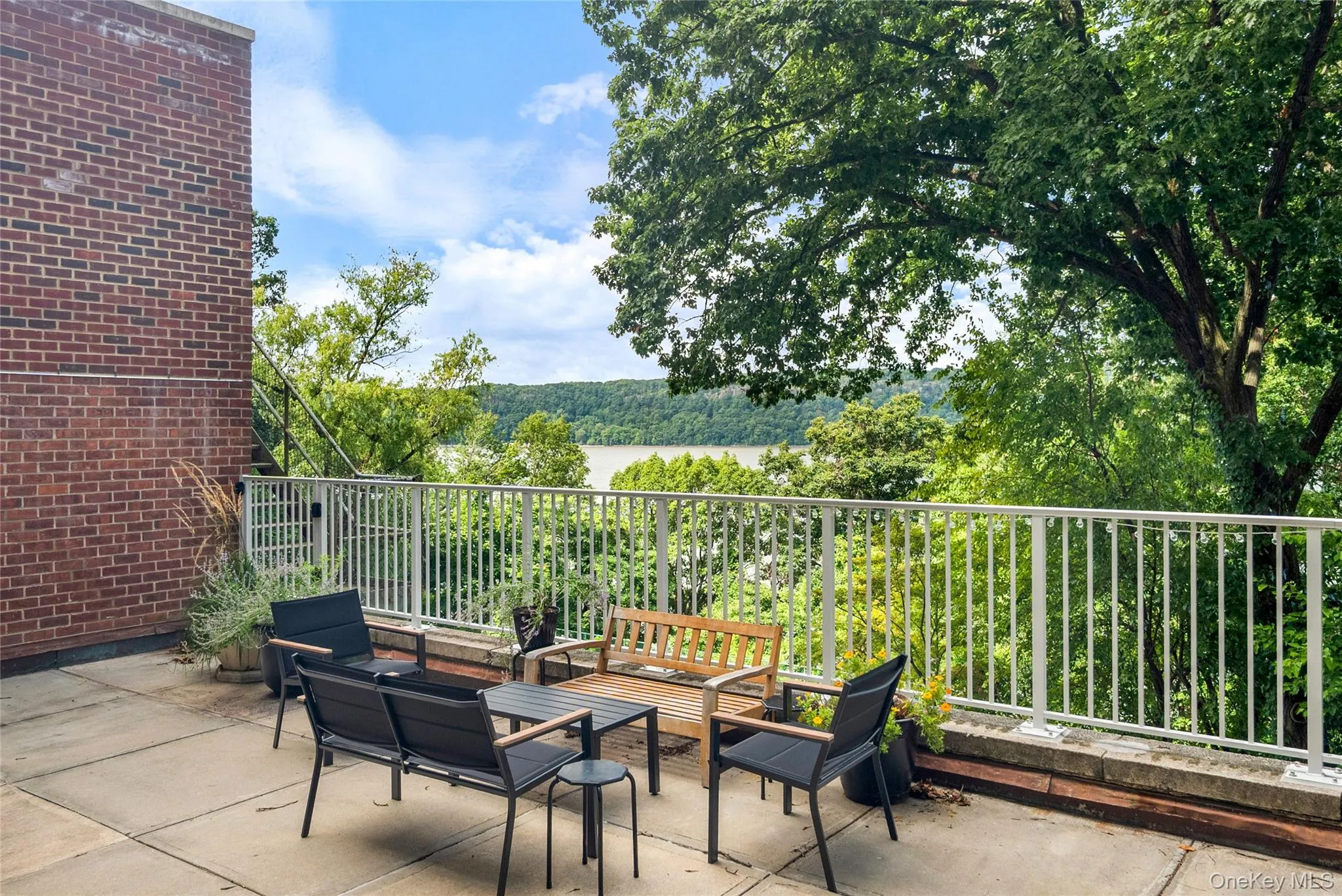 2575 Palisade Avenue, New York, NY, 1 Bedroom Bedrooms, 3 Rooms Rooms,1 BathroomBathrooms,Residential,For Rent,Palisade,0,1042501 2575 Palisade Avenue, New York, NY, 1 Bedroom Bedrooms, 3 Rooms Rooms,1 BathroomBathrooms,Residential,For Rent,Palisade,0,1042501
