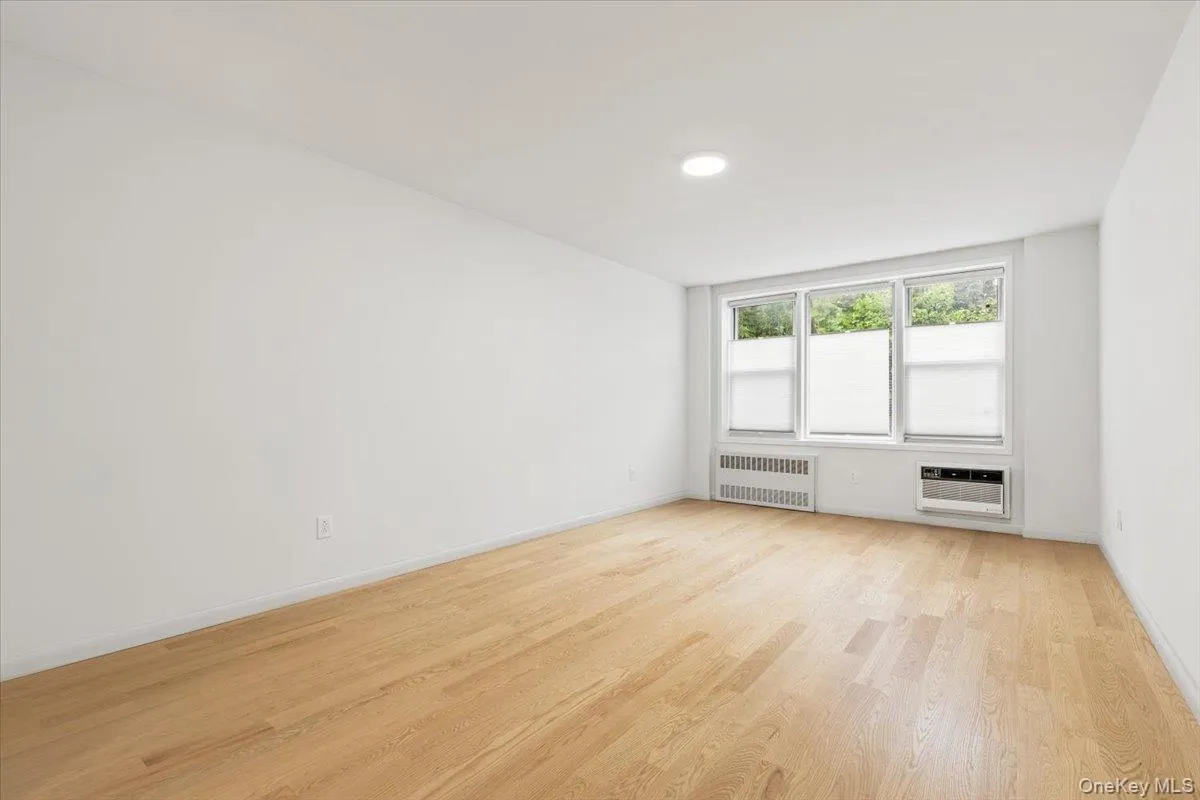 601 Kappock Street, New York, NY, 1 Bedroom Bedrooms, 3 Rooms Rooms,1 BathroomBathrooms,Residential,For Rent,Kappock,0,1042504 601 Kappock Street, New York, NY, 1 Bedroom Bedrooms, 3 Rooms Rooms,1 BathroomBathrooms,Residential,For Rent,Kappock,0,1042504