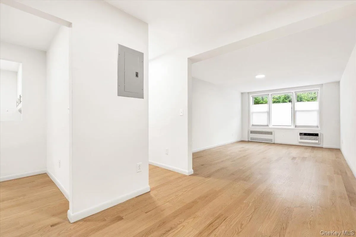 601 Kappock Street, New York, NY, 1 Bedroom Bedrooms, 3 Rooms Rooms,1 BathroomBathrooms,Residential,For Rent,Kappock,0,1042504 601 Kappock Street, New York, NY, 1 Bedroom Bedrooms, 3 Rooms Rooms,1 BathroomBathrooms,Residential,For Rent,Kappock,0,1042504