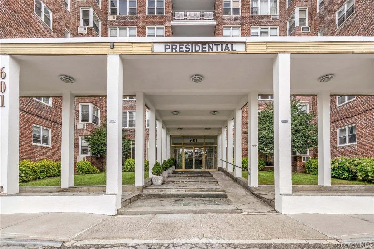 601 Kappock Street, New York, NY, 1 Bedroom Bedrooms, 3 Rooms Rooms,1 BathroomBathrooms,Residential,For Rent,Kappock,0,1042504 601 Kappock Street, New York, NY, 1 Bedroom Bedrooms, 3 Rooms Rooms,1 BathroomBathrooms,Residential,For Rent,Kappock,0,1042504
