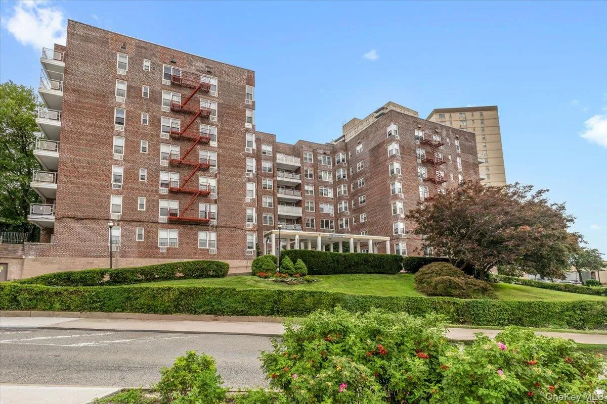 601 Kappock Street, New York, NY, 1 Bedroom Bedrooms, 3 Rooms Rooms,1 BathroomBathrooms,Residential,For Rent,Kappock,0,1042504 601 Kappock Street, New York, NY, 1 Bedroom Bedrooms, 3 Rooms Rooms,1 BathroomBathrooms,Residential,For Rent,Kappock,0,1042504