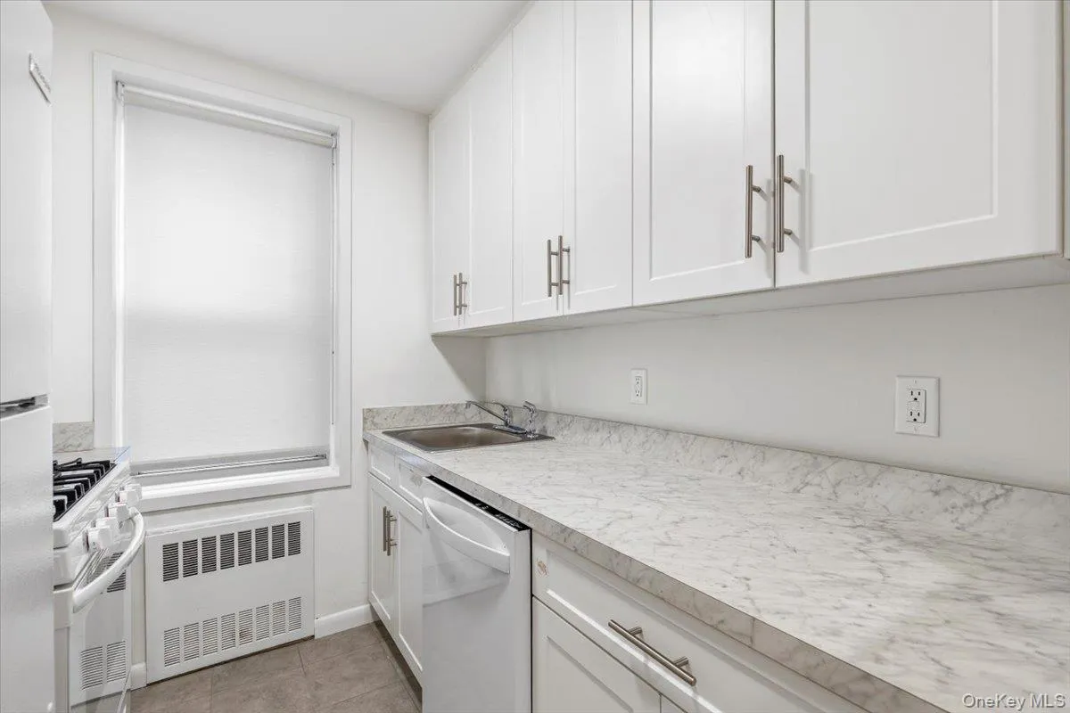601 Kappock Street, New York, NY, 1 Bedroom Bedrooms, 3 Rooms Rooms,1 BathroomBathrooms,Residential,For Rent,Kappock,0,1042504 601 Kappock Street, New York, NY, 1 Bedroom Bedrooms, 3 Rooms Rooms,1 BathroomBathrooms,Residential,For Rent,Kappock,0,1042504