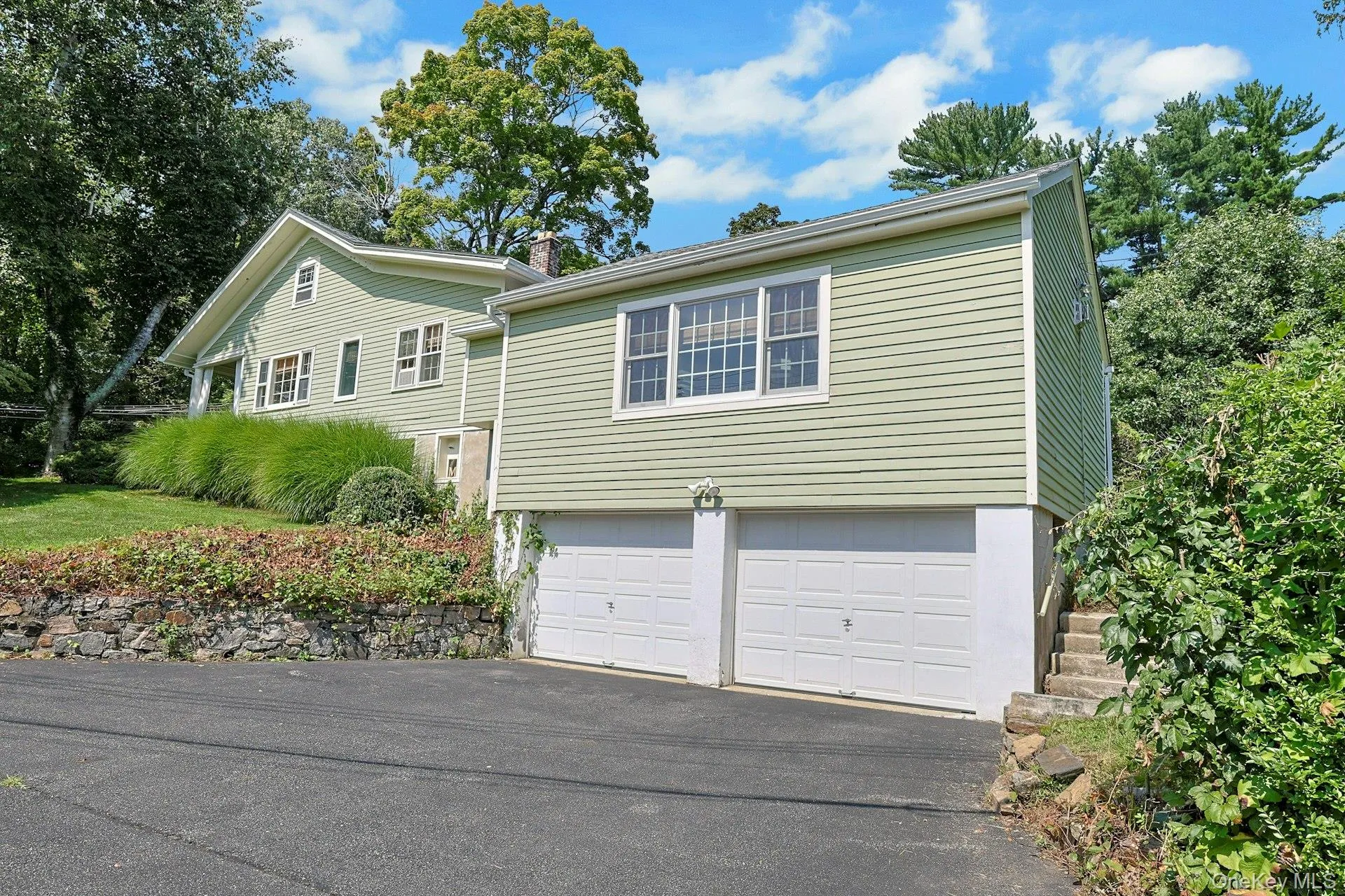 35 Grandview Avenue, Mount Pleasant, NY, 3 Bedrooms Bedrooms, 7 Rooms Rooms,1 BathroomBathrooms,Residential,For Rent,Grandview,0,1042508 35 Grandview Avenue, Mount Pleasant, NY, 3 Bedrooms Bedrooms, 7 Rooms Rooms,1 BathroomBathrooms,Residential,For Rent,Grandview,0,1042508