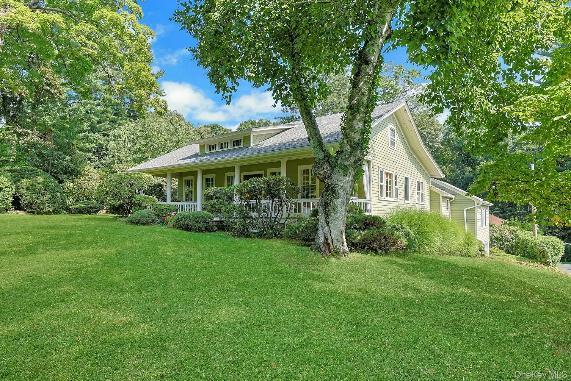 35 Grandview Avenue, Mount Pleasant, NY, 3 Bedrooms Bedrooms, 7 Rooms Rooms,1 BathroomBathrooms,Residential,For Rent,Grandview,0,1042508 35 Grandview Avenue, Mount Pleasant, NY, 3 Bedrooms Bedrooms, 7 Rooms Rooms,1 BathroomBathrooms,Residential,For Rent,Grandview,0,1042508