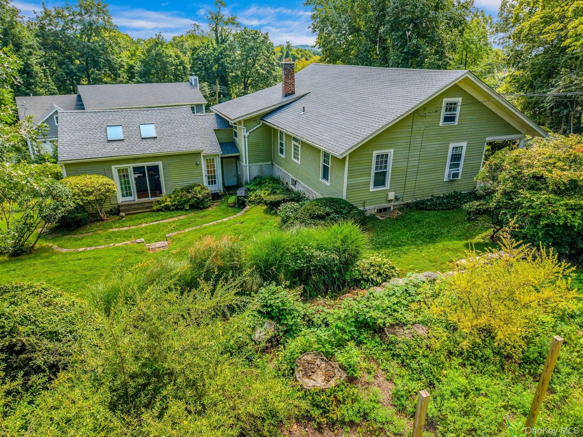 35 Grandview Avenue, Mount Pleasant, NY, 3 Bedrooms Bedrooms, 7 Rooms Rooms,1 BathroomBathrooms,Residential,For Rent,Grandview,0,1042508 35 Grandview Avenue, Mount Pleasant, NY, 3 Bedrooms Bedrooms, 7 Rooms Rooms,1 BathroomBathrooms,Residential,For Rent,Grandview,0,1042508
