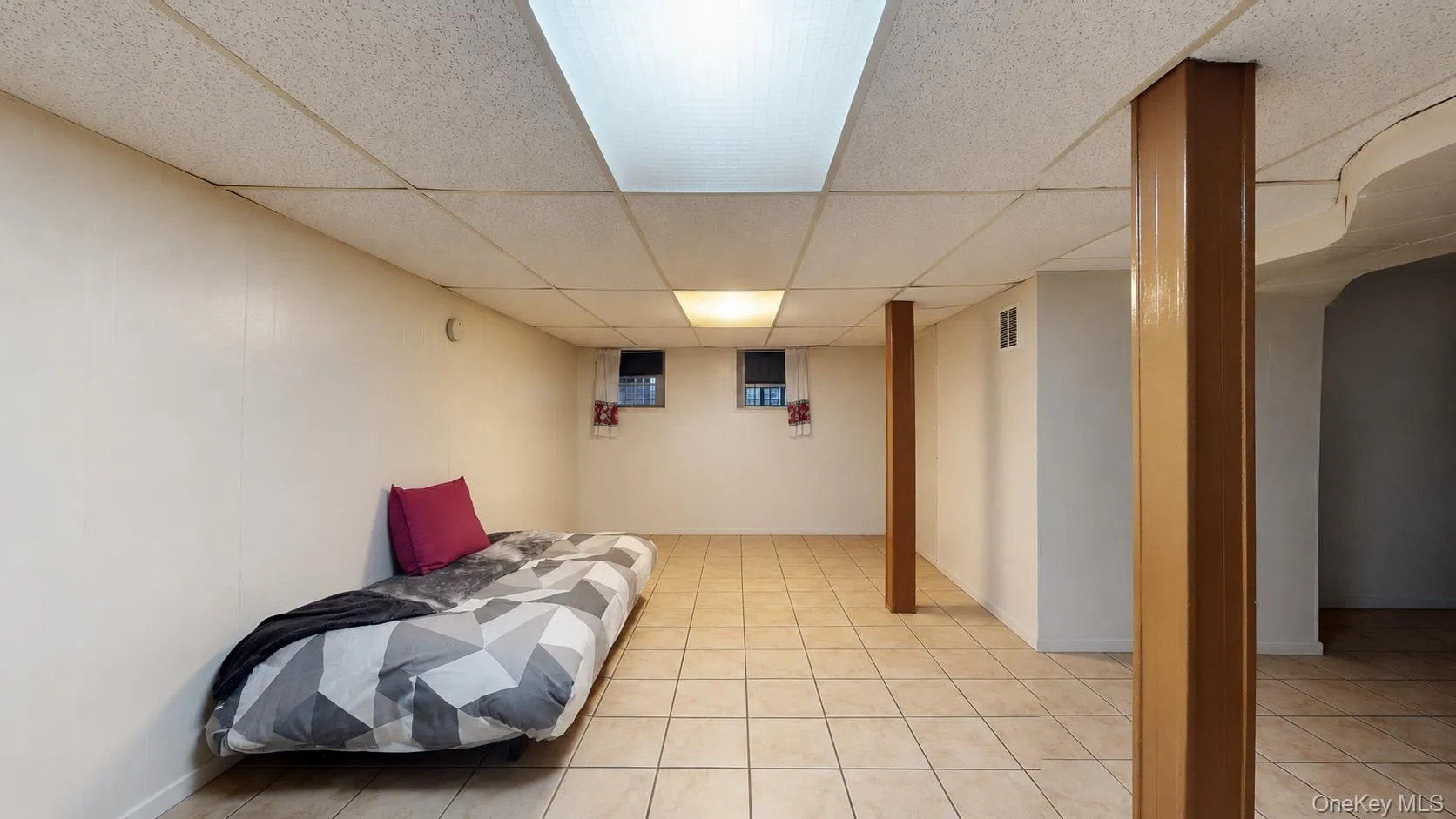 9408 Forbell Street, New York, NY, 3 Bedrooms Bedrooms, 8 Rooms Rooms,1 BathroomBathrooms,Residential,For Rent,Forbell,0,1042514 9408 Forbell Street, New York, NY, 3 Bedrooms Bedrooms, 8 Rooms Rooms,1 BathroomBathrooms,Residential,For Rent,Forbell,0,1042514