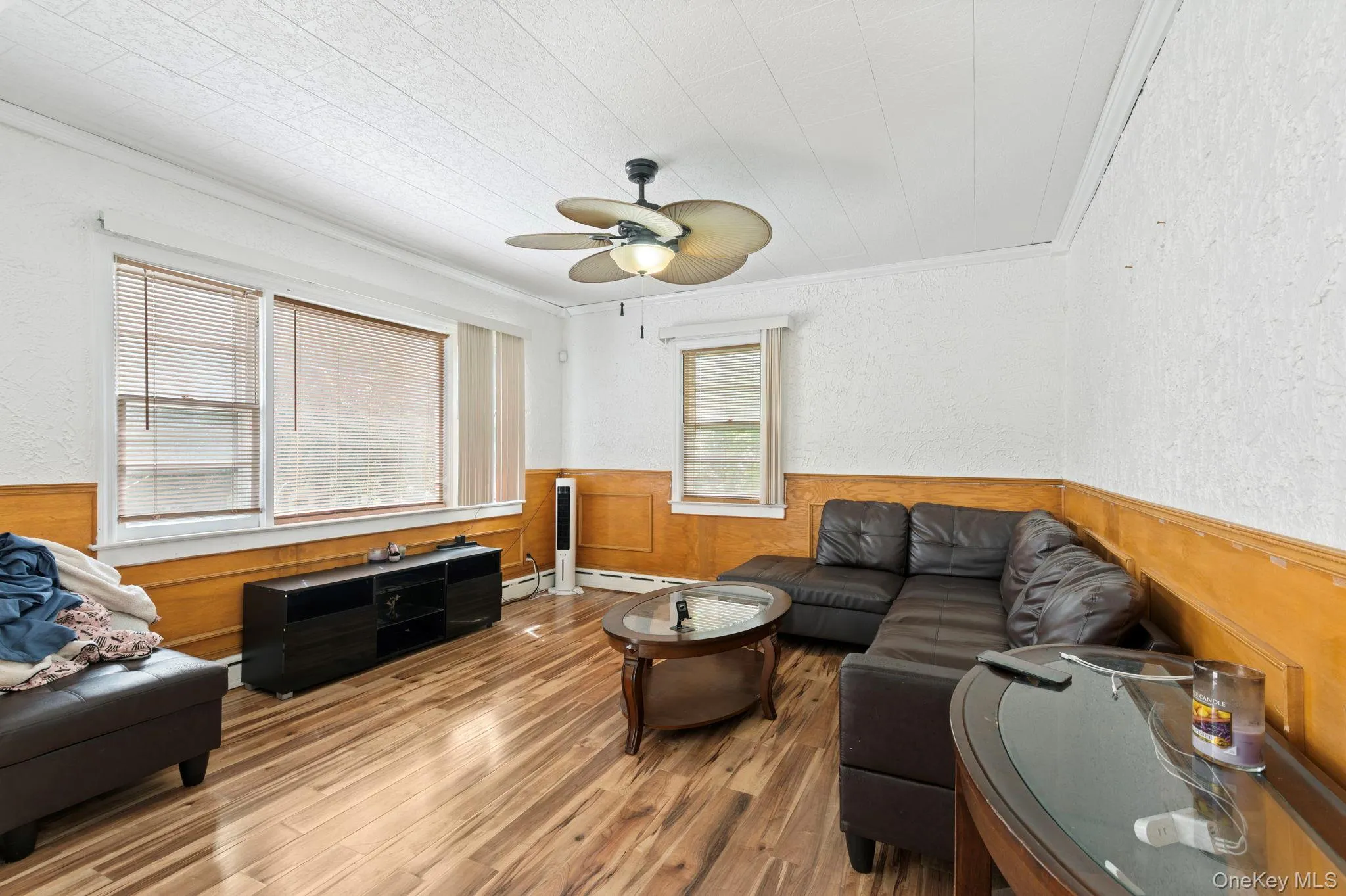 Nicely sized living area Nicely sized living area