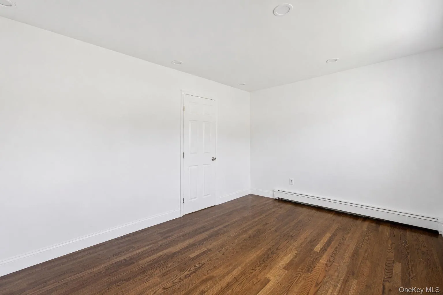 38 Golden Gate Drive, Brookhaven, NY, 6 Bedrooms Bedrooms, 10 Rooms Rooms,3 BathroomsBathrooms,Residential,For Rent,Golden Gate,0,1042520 38 Golden Gate Drive, Brookhaven, NY, 6 Bedrooms Bedrooms, 10 Rooms Rooms,3 BathroomsBathrooms,Residential,For Rent,Golden Gate,0,1042520