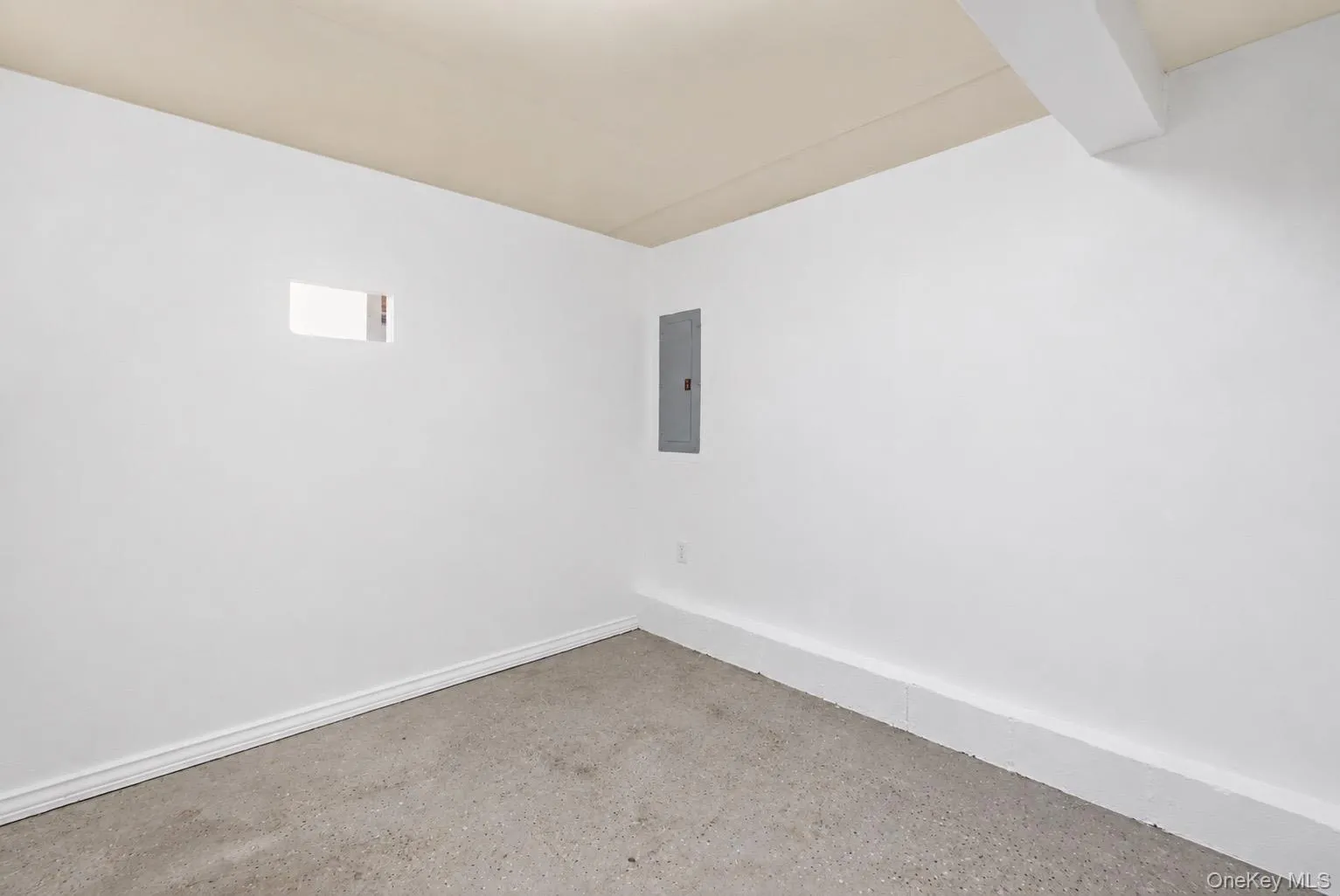 38 Golden Gate Drive, Brookhaven, NY, 6 Bedrooms Bedrooms, 10 Rooms Rooms,3 BathroomsBathrooms,Residential,For Rent,Golden Gate,0,1042520 38 Golden Gate Drive, Brookhaven, NY, 6 Bedrooms Bedrooms, 10 Rooms Rooms,3 BathroomsBathrooms,Residential,For Rent,Golden Gate,0,1042520
