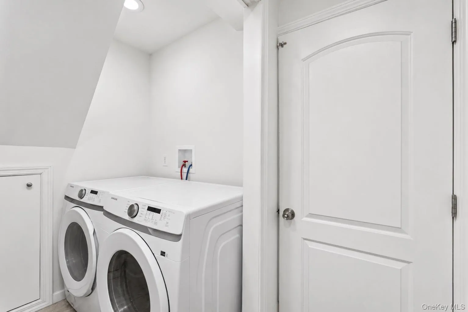 38 Golden Gate Drive, Brookhaven, NY, 6 Bedrooms Bedrooms, 10 Rooms Rooms,3 BathroomsBathrooms,Residential,For Rent,Golden Gate,0,1042520 38 Golden Gate Drive, Brookhaven, NY, 6 Bedrooms Bedrooms, 10 Rooms Rooms,3 BathroomsBathrooms,Residential,For Rent,Golden Gate,0,1042520