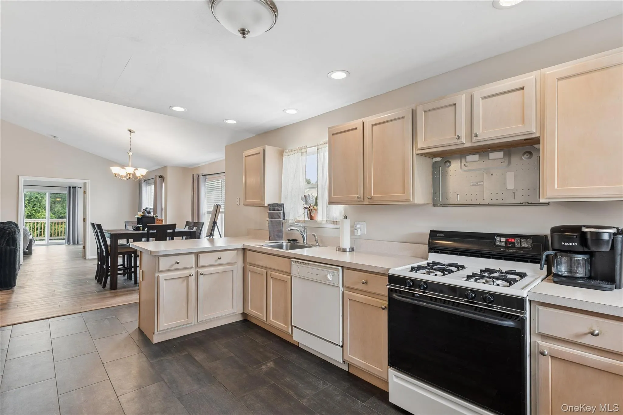 3002 Willow Pond Drive, Riverhead, NY, 2 Bedrooms Bedrooms, 4 Rooms Rooms,2 BathroomsBathrooms,Residential Lease,For Rent,Willow Pond,0,1042524 3002 Willow Pond Drive, Riverhead, NY, 2 Bedrooms Bedrooms, 4 Rooms Rooms,2 BathroomsBathrooms,Residential Lease,For Rent,Willow Pond,0,1042524