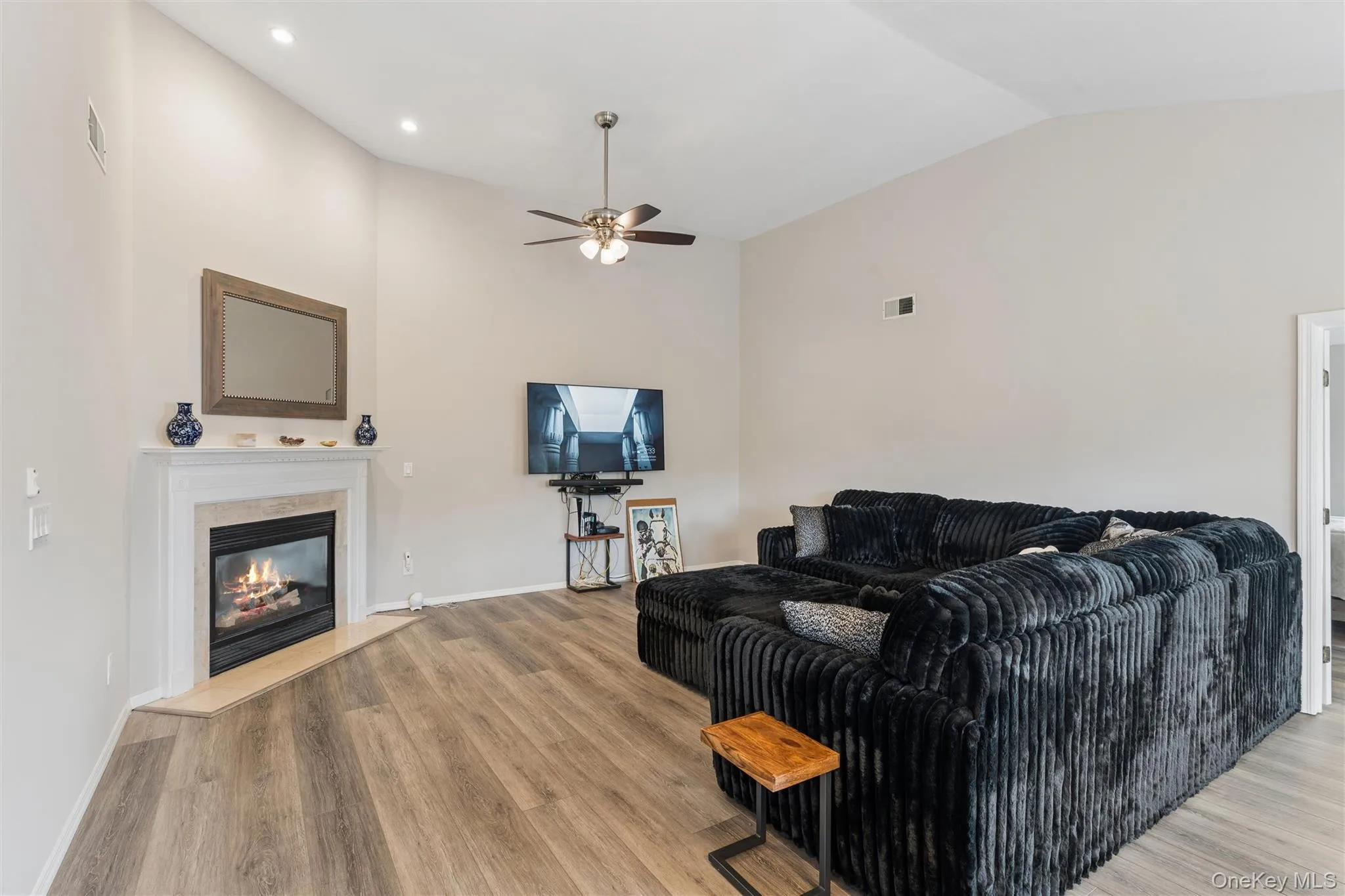 3002 Willow Pond Drive, Riverhead, NY, 2 Bedrooms Bedrooms, 4 Rooms Rooms,2 BathroomsBathrooms,Residential Lease,For Rent,Willow Pond,0,1042524 3002 Willow Pond Drive, Riverhead, NY, 2 Bedrooms Bedrooms, 4 Rooms Rooms,2 BathroomsBathrooms,Residential Lease,For Rent,Willow Pond,0,1042524
