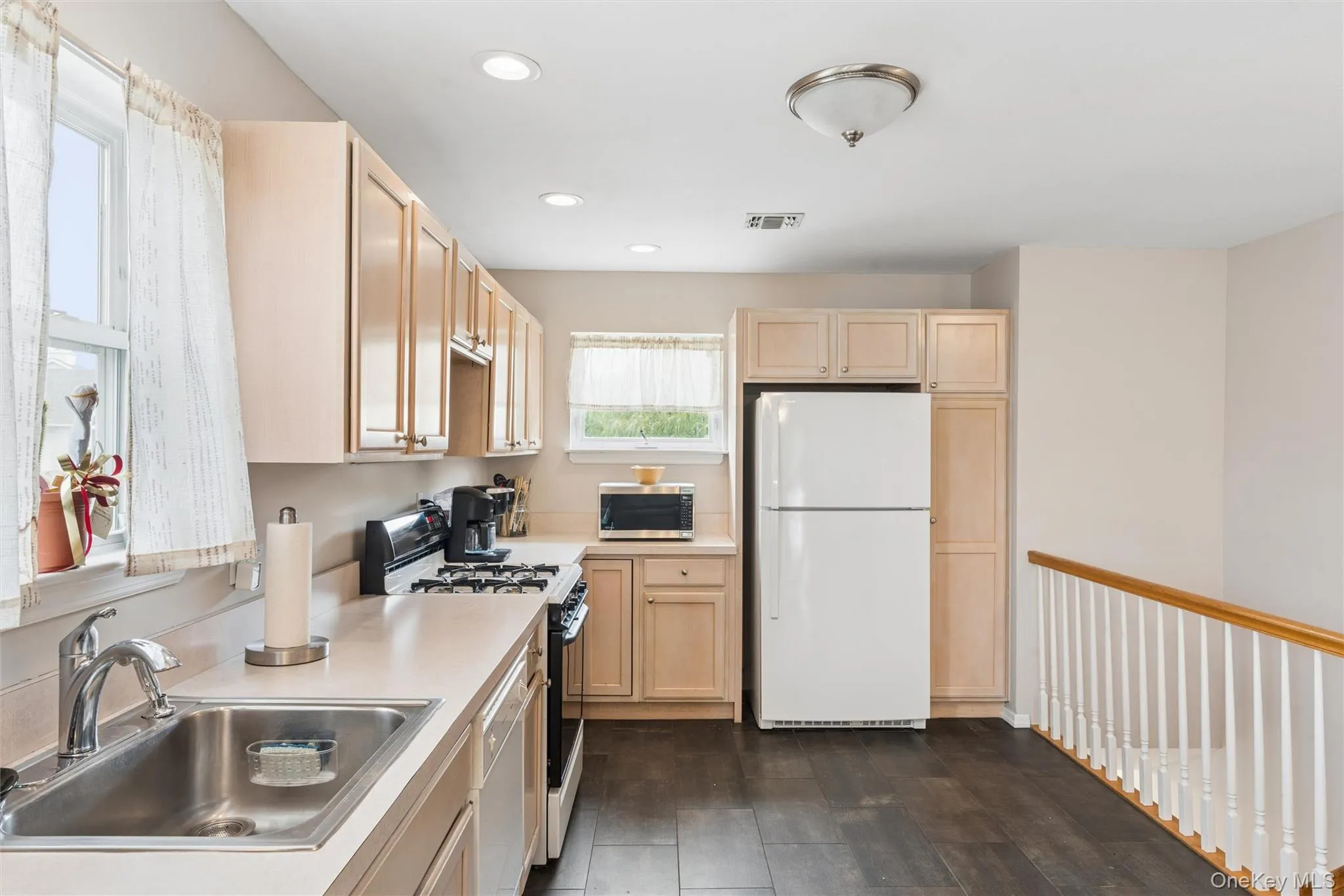 3002 Willow Pond Drive, Riverhead, NY, 2 Bedrooms Bedrooms, 4 Rooms Rooms,2 BathroomsBathrooms,Residential Lease,For Rent,Willow Pond,0,1042524 3002 Willow Pond Drive, Riverhead, NY, 2 Bedrooms Bedrooms, 4 Rooms Rooms,2 BathroomsBathrooms,Residential Lease,For Rent,Willow Pond,0,1042524