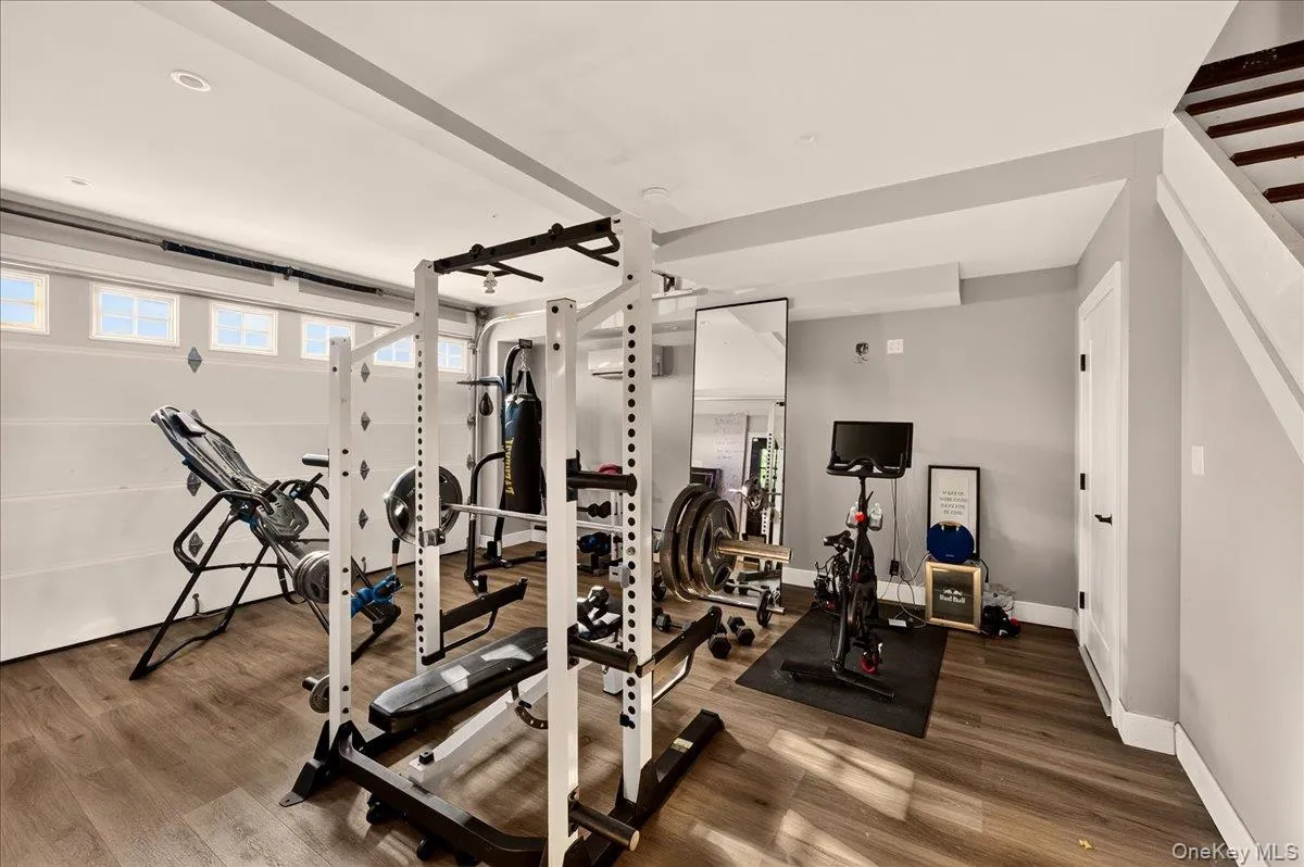 1 North Drive, Hempstead, NY, 7 Bedrooms Bedrooms, 15 Rooms Rooms,4 BathroomsBathrooms,Residential,For Rent,North,0,1042527 1 North Drive, Hempstead, NY, 7 Bedrooms Bedrooms, 15 Rooms Rooms,4 BathroomsBathrooms,Residential,For Rent,North,0,1042527