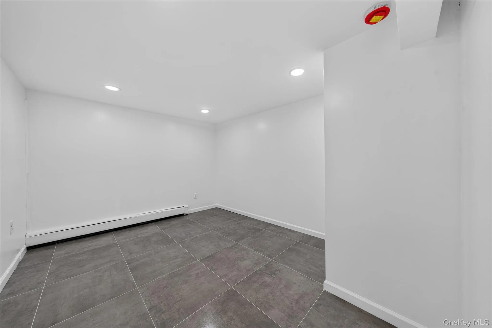 28 Roslyn Avenue, Brookhaven, NY, 3 Bedrooms Bedrooms, 7 Rooms Rooms,3 BathroomsBathrooms,Residential,For Rent,Roslyn,0,1042528 28 Roslyn Avenue, Brookhaven, NY, 3 Bedrooms Bedrooms, 7 Rooms Rooms,3 BathroomsBathrooms,Residential,For Rent,Roslyn,0,1042528