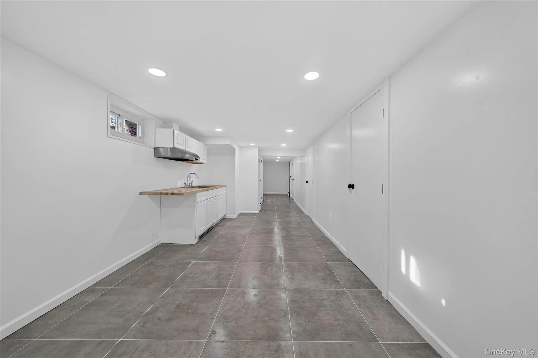 28 Roslyn Avenue, Brookhaven, NY, 3 Bedrooms Bedrooms, 7 Rooms Rooms,3 BathroomsBathrooms,Residential,For Rent,Roslyn,0,1042528 28 Roslyn Avenue, Brookhaven, NY, 3 Bedrooms Bedrooms, 7 Rooms Rooms,3 BathroomsBathrooms,Residential,For Rent,Roslyn,0,1042528