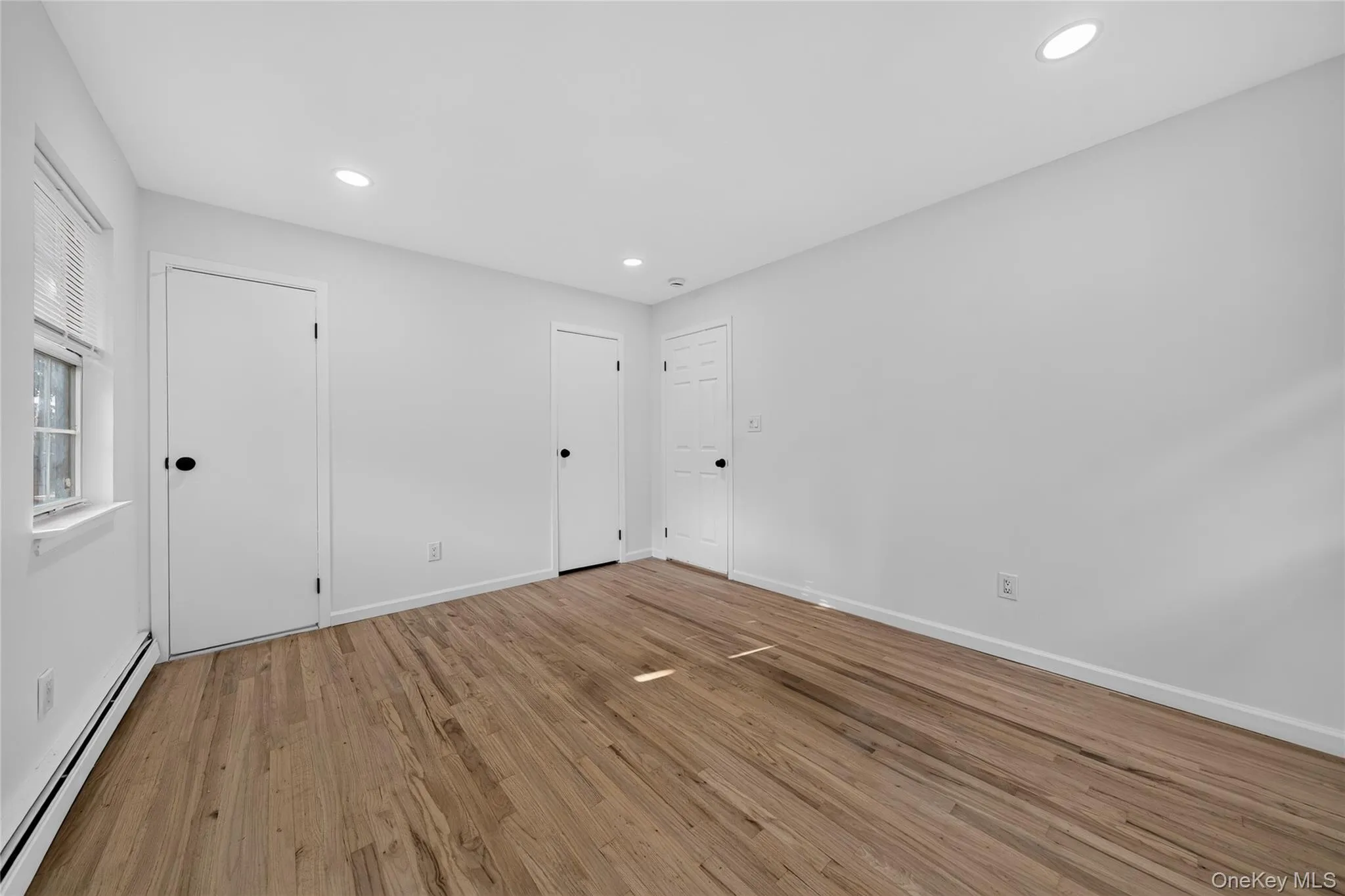 28 Roslyn Avenue, Brookhaven, NY, 3 Bedrooms Bedrooms, 7 Rooms Rooms,3 BathroomsBathrooms,Residential,For Rent,Roslyn,0,1042528 28 Roslyn Avenue, Brookhaven, NY, 3 Bedrooms Bedrooms, 7 Rooms Rooms,3 BathroomsBathrooms,Residential,For Rent,Roslyn,0,1042528