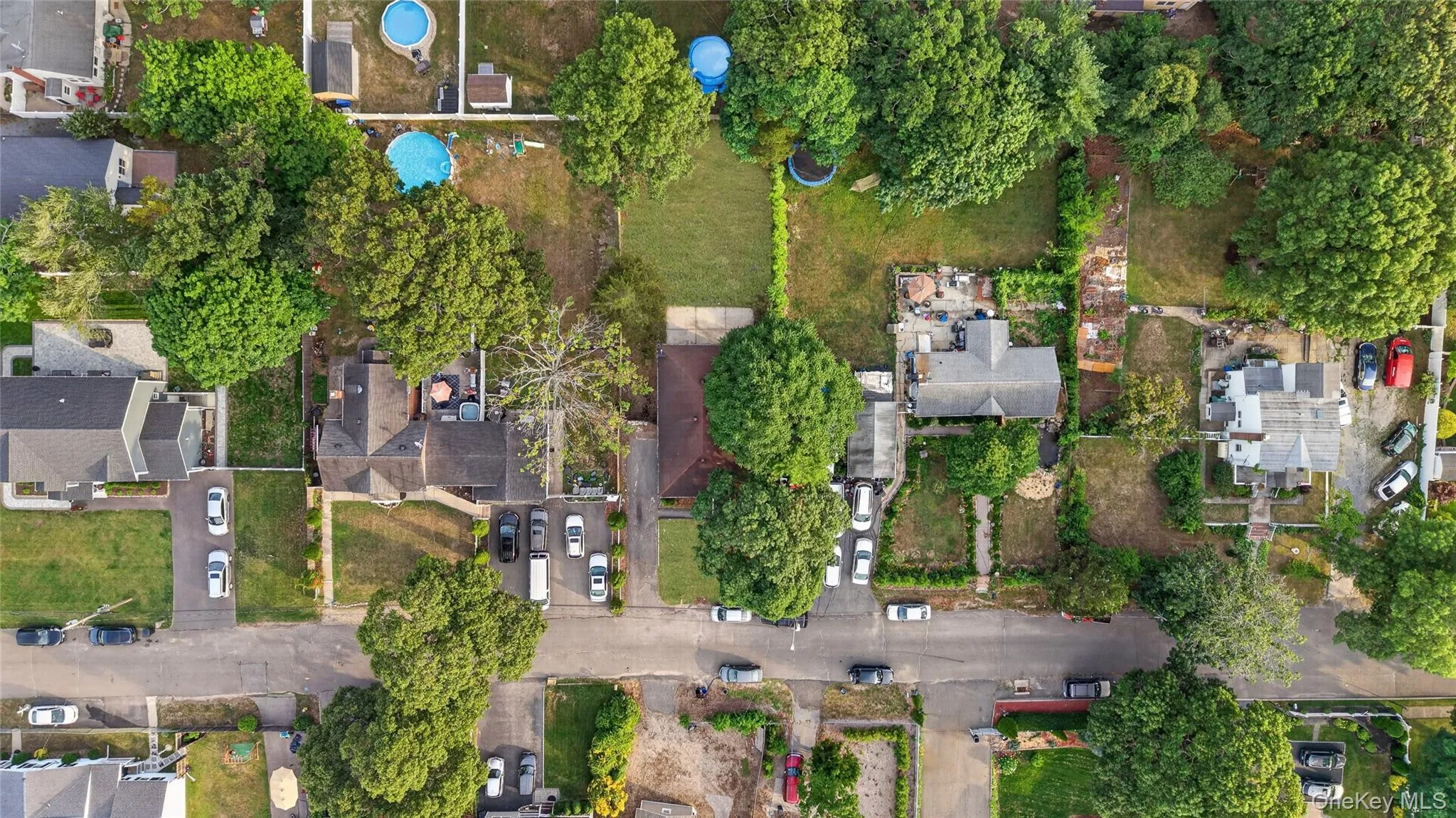 28 Roslyn Avenue, Brookhaven, NY, 3 Bedrooms Bedrooms, 7 Rooms Rooms,3 BathroomsBathrooms,Residential,For Rent,Roslyn,0,1042528 28 Roslyn Avenue, Brookhaven, NY, 3 Bedrooms Bedrooms, 7 Rooms Rooms,3 BathroomsBathrooms,Residential,For Rent,Roslyn,0,1042528