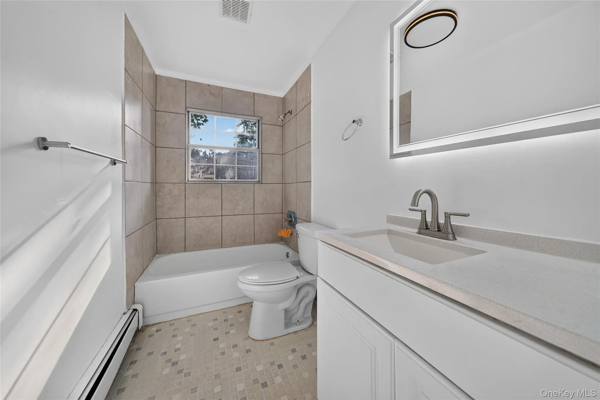 28 Roslyn Avenue, Brookhaven, NY, 3 Bedrooms Bedrooms, 7 Rooms Rooms,3 BathroomsBathrooms,Residential,For Rent,Roslyn,0,1042528 28 Roslyn Avenue, Brookhaven, NY, 3 Bedrooms Bedrooms, 7 Rooms Rooms,3 BathroomsBathrooms,Residential,For Rent,Roslyn,0,1042528