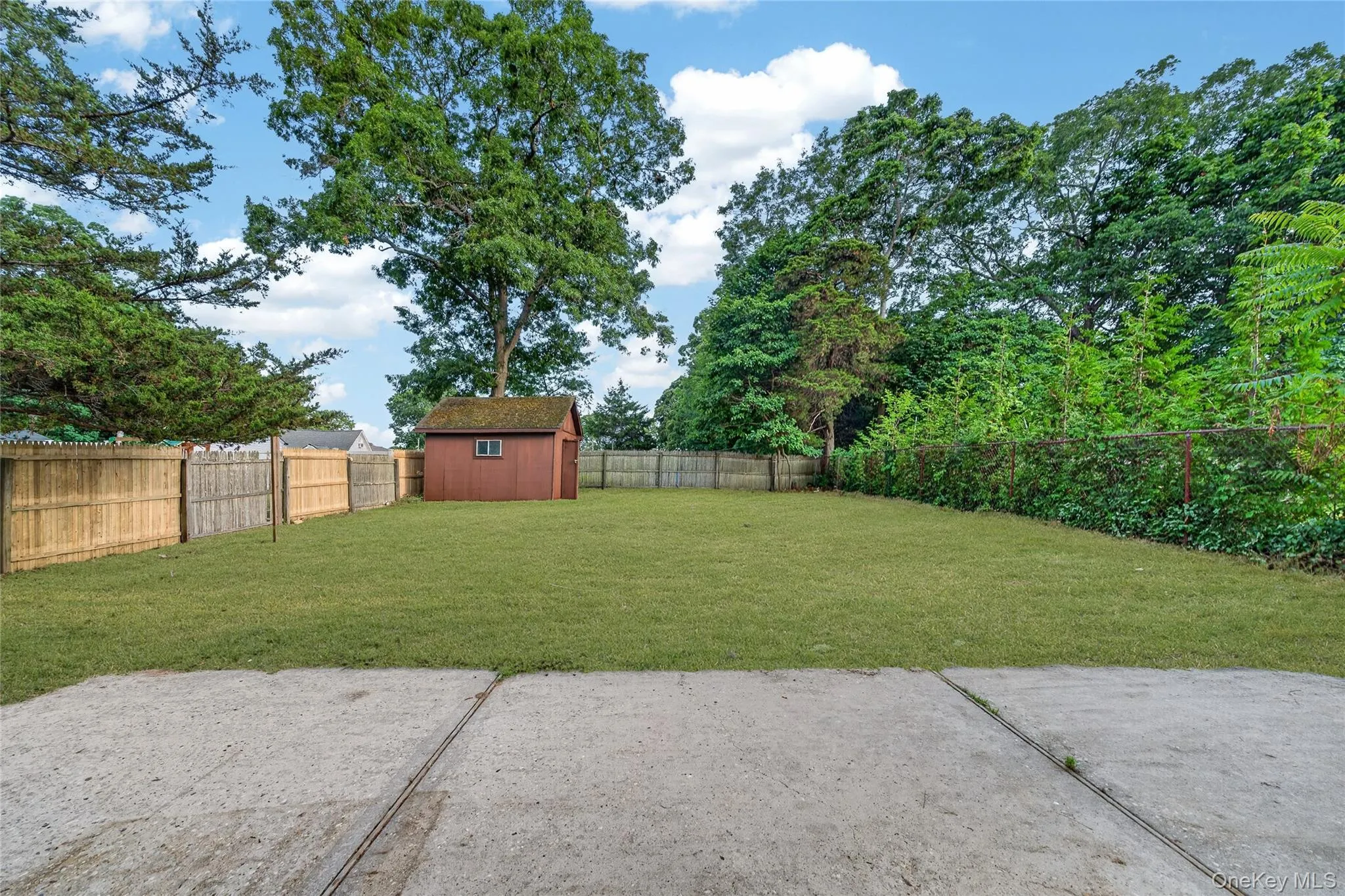 28 Roslyn Avenue, Brookhaven, NY, 3 Bedrooms Bedrooms, 7 Rooms Rooms,3 BathroomsBathrooms,Residential,For Rent,Roslyn,0,1042528 28 Roslyn Avenue, Brookhaven, NY, 3 Bedrooms Bedrooms, 7 Rooms Rooms,3 BathroomsBathrooms,Residential,For Rent,Roslyn,0,1042528