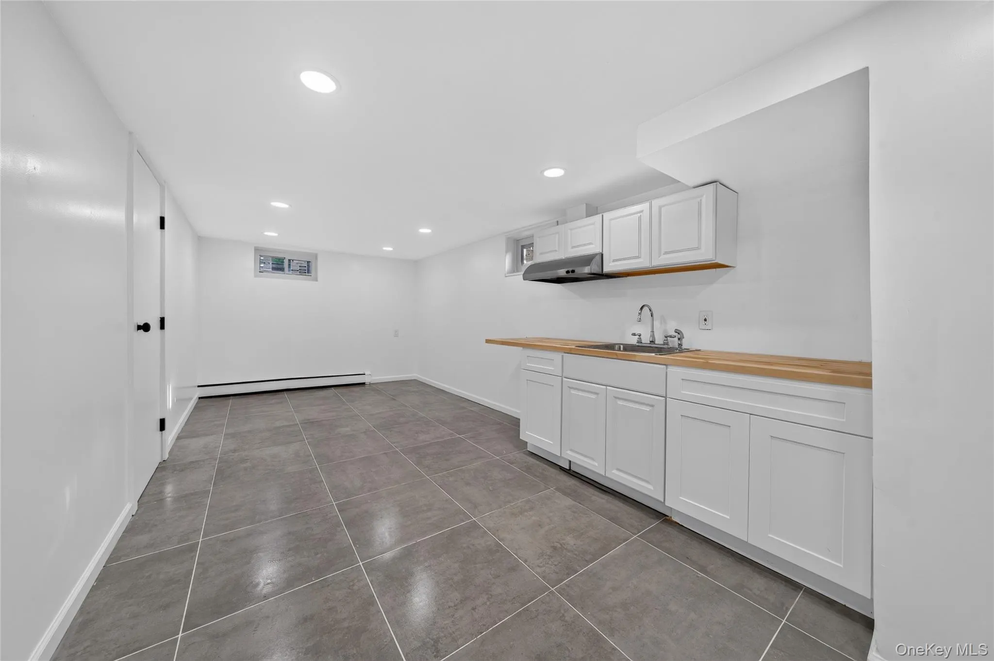 28 Roslyn Avenue, Brookhaven, NY, 3 Bedrooms Bedrooms, 7 Rooms Rooms,3 BathroomsBathrooms,Residential,For Rent,Roslyn,0,1042528 28 Roslyn Avenue, Brookhaven, NY, 3 Bedrooms Bedrooms, 7 Rooms Rooms,3 BathroomsBathrooms,Residential,For Rent,Roslyn,0,1042528