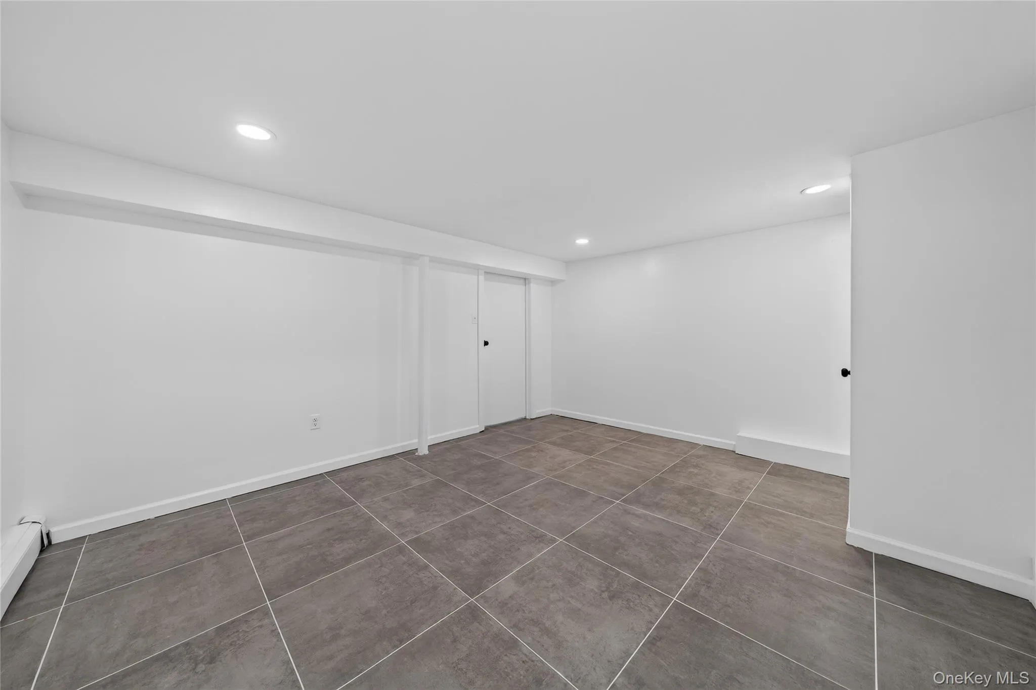 28 Roslyn Avenue, Brookhaven, NY, 3 Bedrooms Bedrooms, 7 Rooms Rooms,3 BathroomsBathrooms,Residential,For Rent,Roslyn,0,1042528 28 Roslyn Avenue, Brookhaven, NY, 3 Bedrooms Bedrooms, 7 Rooms Rooms,3 BathroomsBathrooms,Residential,For Rent,Roslyn,0,1042528