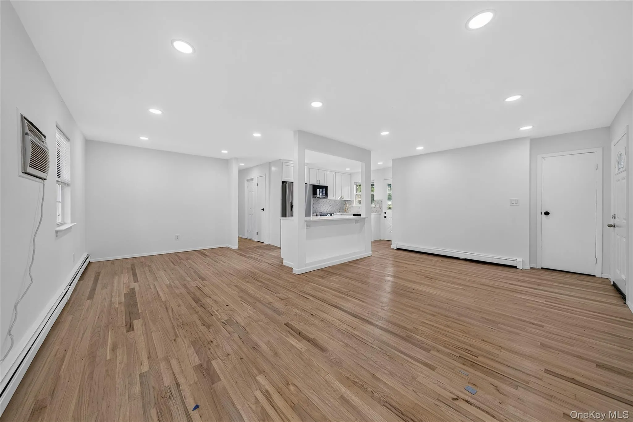 28 Roslyn Avenue, Brookhaven, NY, 3 Bedrooms Bedrooms, 7 Rooms Rooms,3 BathroomsBathrooms,Residential,For Rent,Roslyn,0,1042528 28 Roslyn Avenue, Brookhaven, NY, 3 Bedrooms Bedrooms, 7 Rooms Rooms,3 BathroomsBathrooms,Residential,For Rent,Roslyn,0,1042528