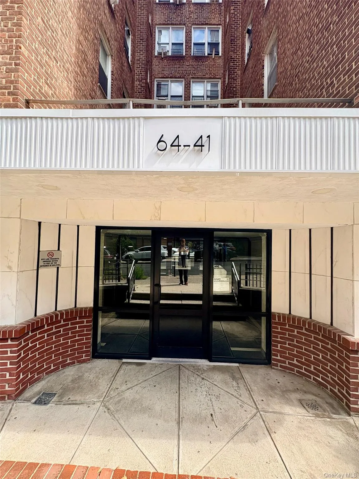 64-41 Saunders Street, New York, NY, 2 Bedrooms Bedrooms, 4 Rooms Rooms,1 BathroomBathrooms,Residential,For Rent,Saunders,0,1042529 64-41 Saunders Street, New York, NY, 2 Bedrooms Bedrooms, 4 Rooms Rooms,1 BathroomBathrooms,Residential,For Rent,Saunders,0,1042529