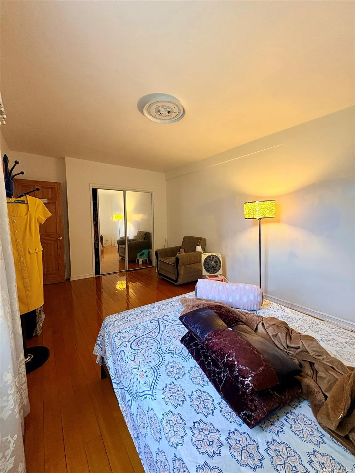 64-41 Saunders Street, New York, NY, 2 Bedrooms Bedrooms, 4 Rooms Rooms,1 BathroomBathrooms,Residential,For Rent,Saunders,0,1042529 64-41 Saunders Street, New York, NY, 2 Bedrooms Bedrooms, 4 Rooms Rooms,1 BathroomBathrooms,Residential,For Rent,Saunders,0,1042529