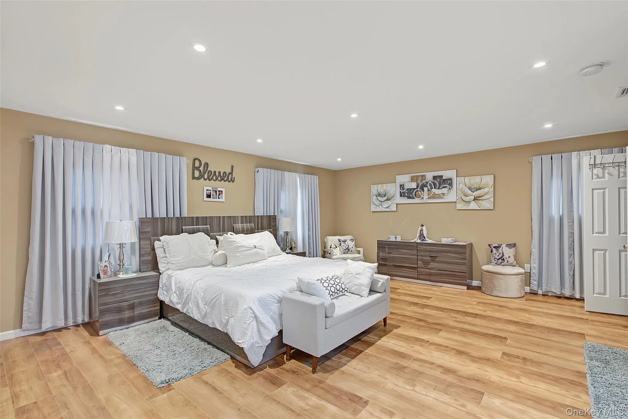 7 David Drive, Brookhaven, NY, 4 Bedrooms Bedrooms, 12 Rooms Rooms,4 BathroomsBathrooms,Residential,For Rent,David,0,1042531 7 David Drive, Brookhaven, NY, 4 Bedrooms Bedrooms, 12 Rooms Rooms,4 BathroomsBathrooms,Residential,For Rent,David,0,1042531
