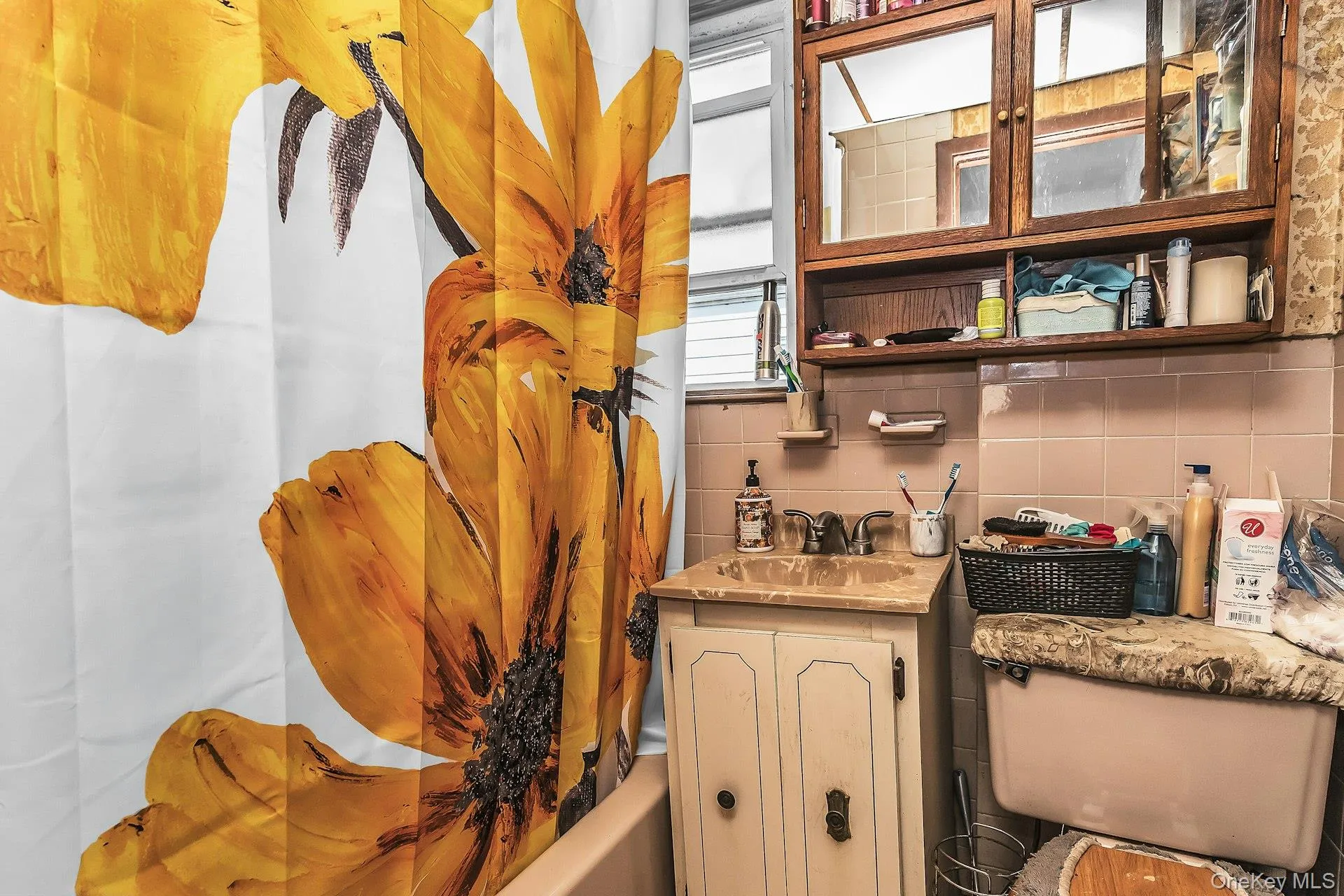 191-17 120th Avenue, New York, NY, 2 Bedrooms Bedrooms, 5 Rooms Rooms,1 BathroomBathrooms,Residential,For Rent,120th,0,1042535 191-17 120th Avenue, New York, NY, 2 Bedrooms Bedrooms, 5 Rooms Rooms,1 BathroomBathrooms,Residential,For Rent,120th,0,1042535