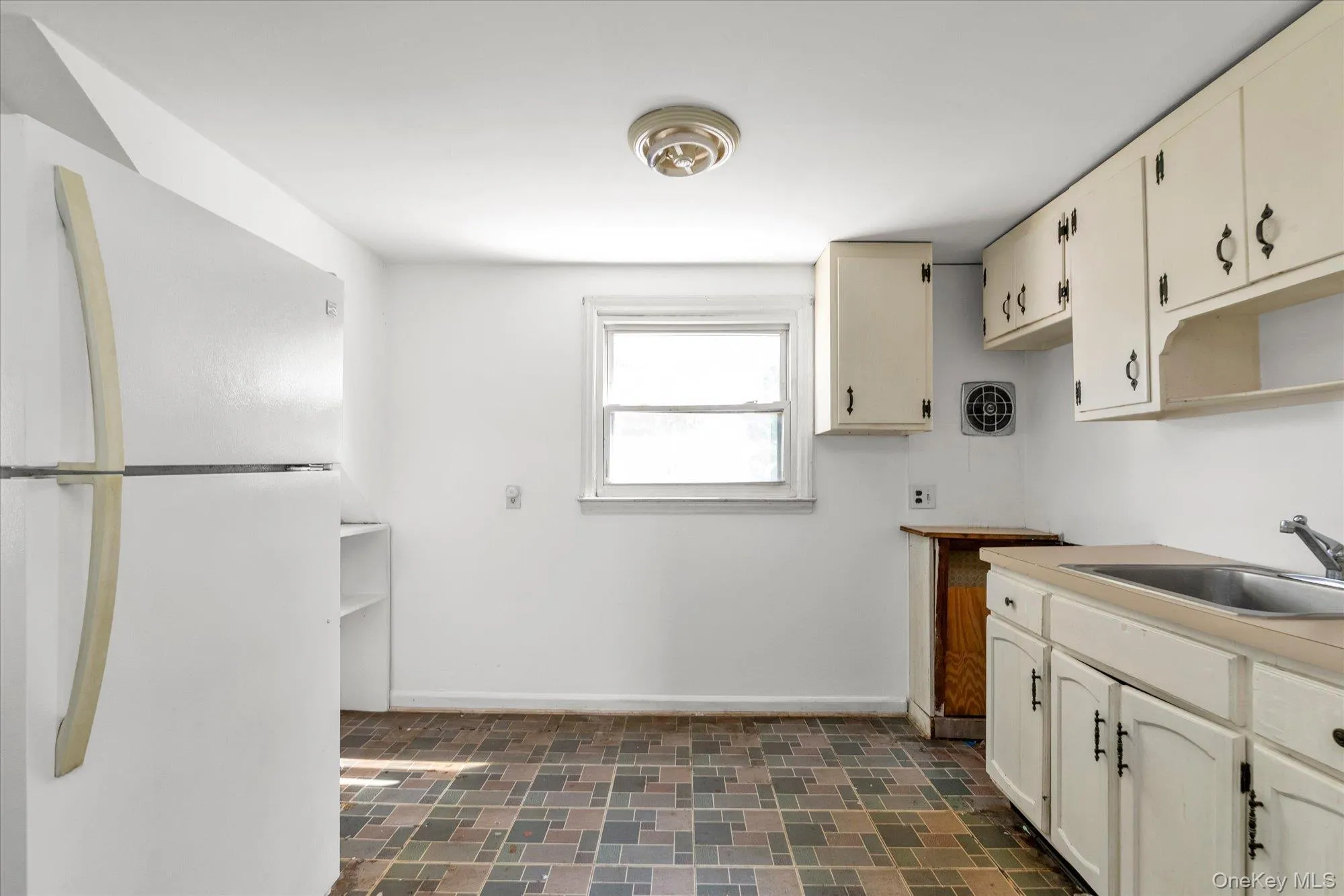 Cabinets for storage and fridge-No stove Cabinets for storage and fridge-No stove